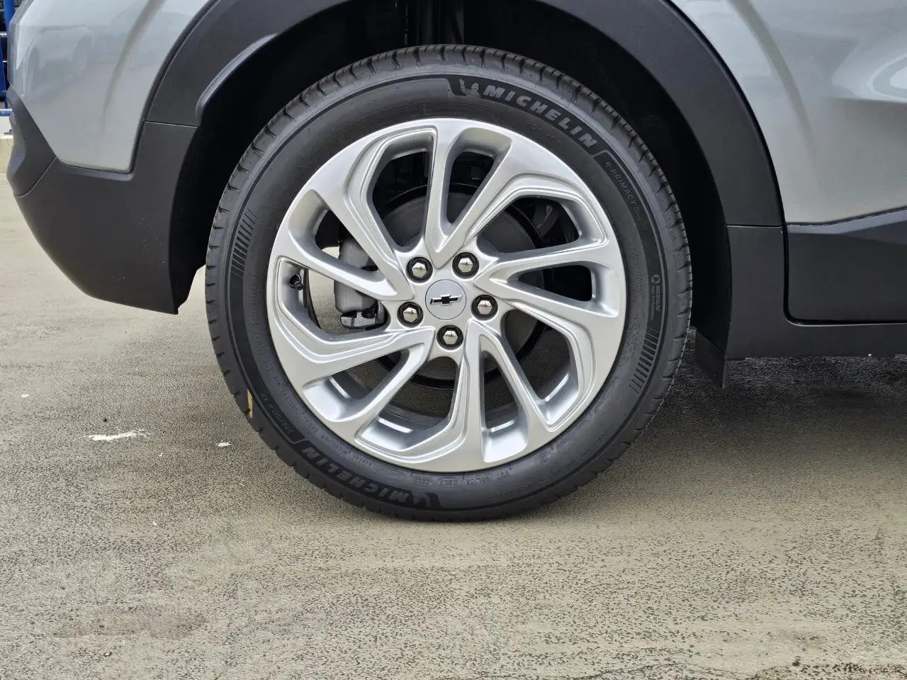 Chevrolet Bolt снимка Chevrolet Bolt