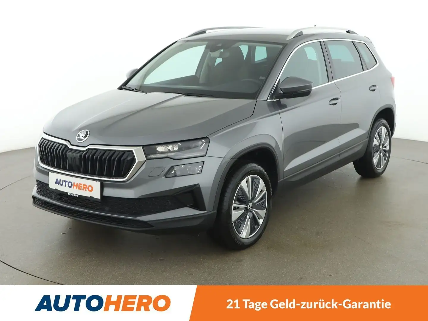 Skoda Karoq 2.0 TDI Style Grijs - 1