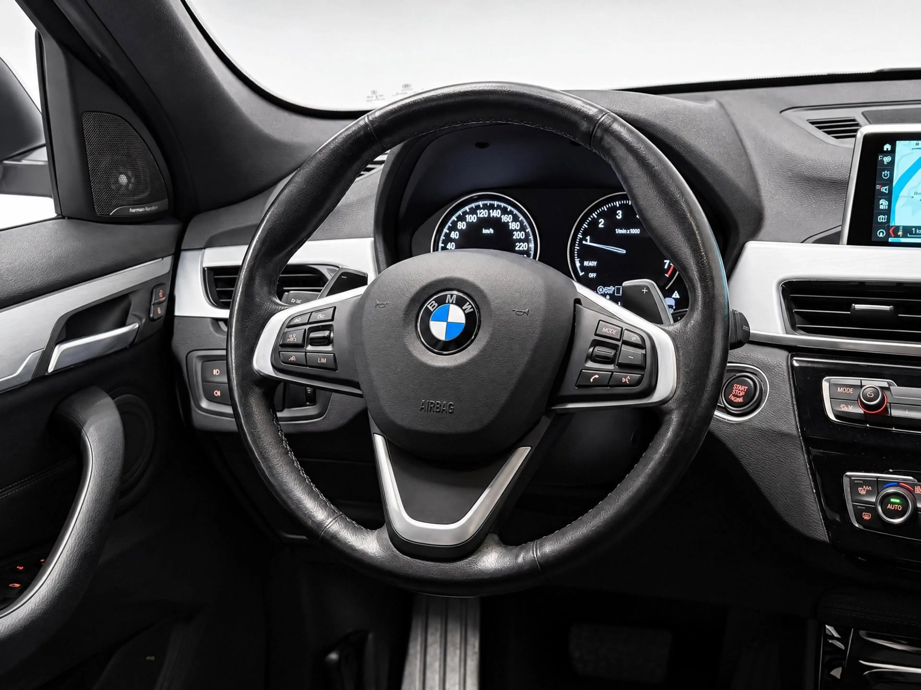 BMW X1 SDrive20i High Executive (LED, ACC, HUD, LEDER, TR — photo 8