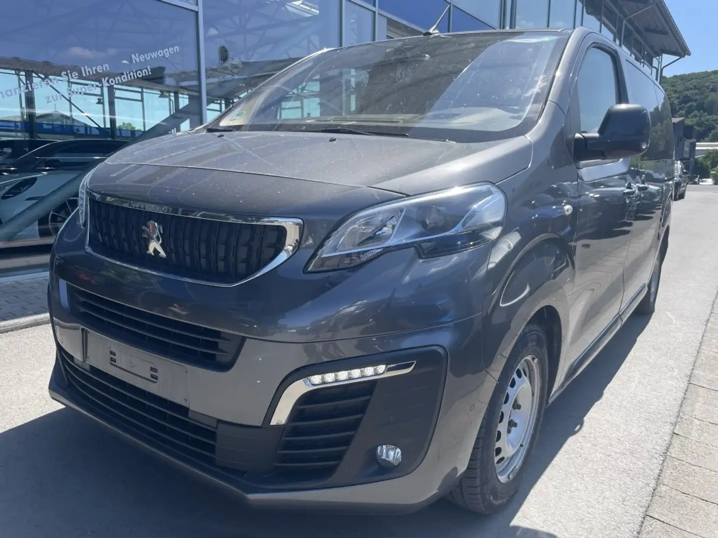 Peugeot Traveller Allure L2 8-Sitzer Pano. Leder AHK HUD Grau - 1
