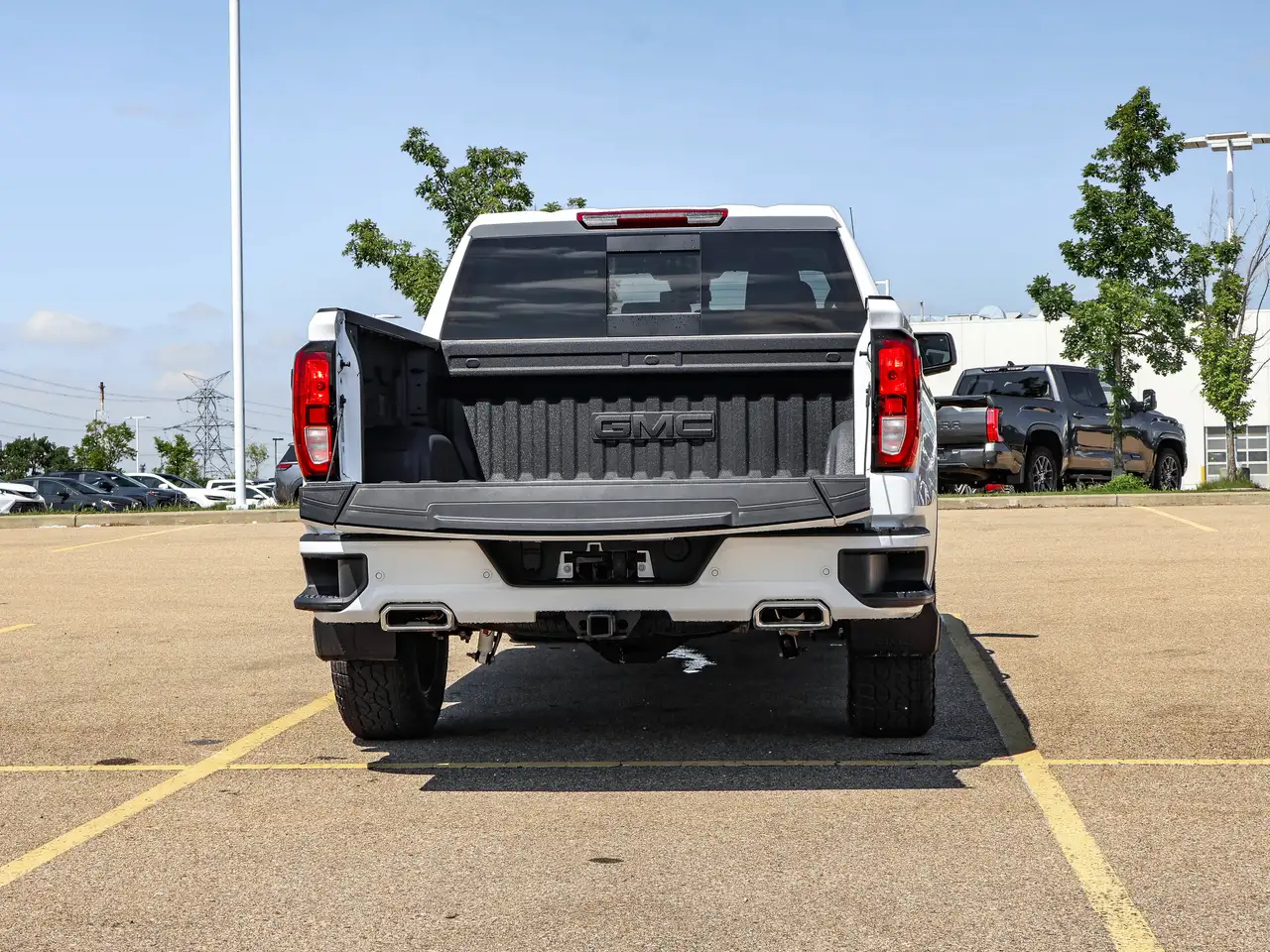 GMC Sierra 1500 photo GMC Sierra 1500