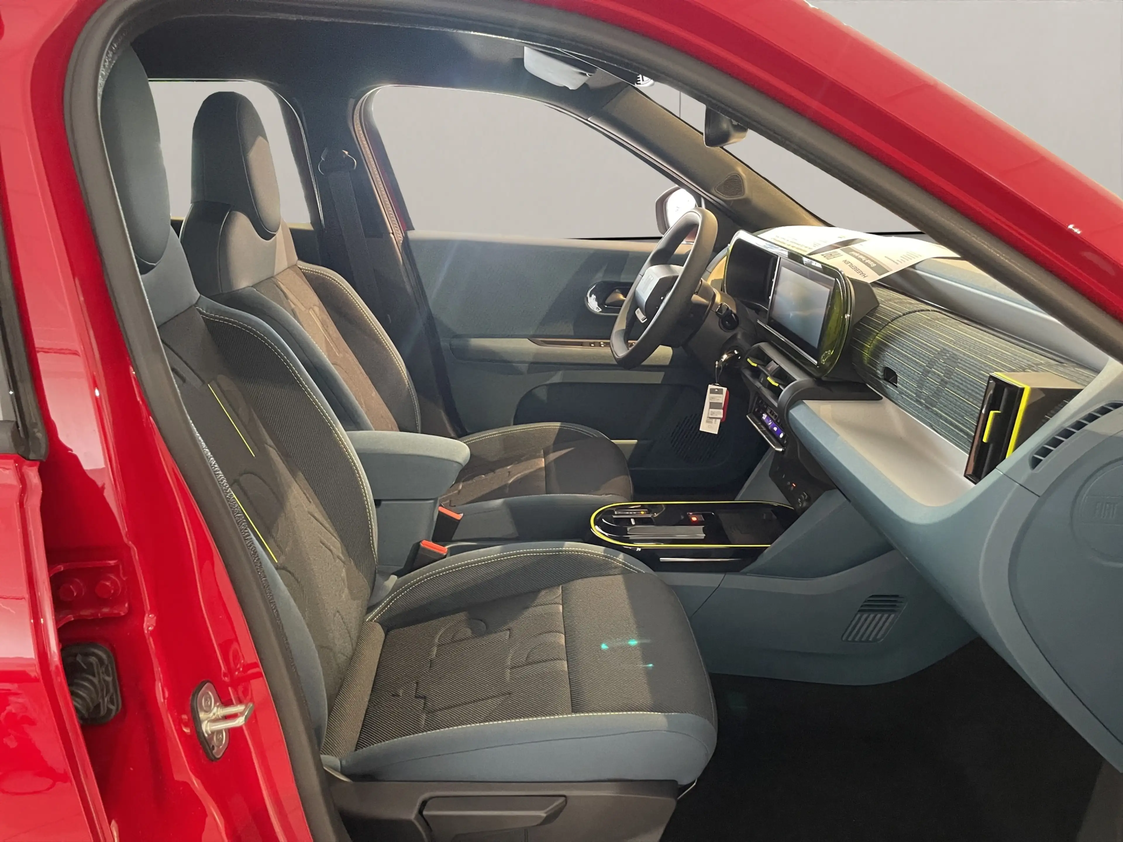 Fiat Grande Panda eDCT 1.2 74 kW Icon LED+Navi+SHZ+LM — photo 16
