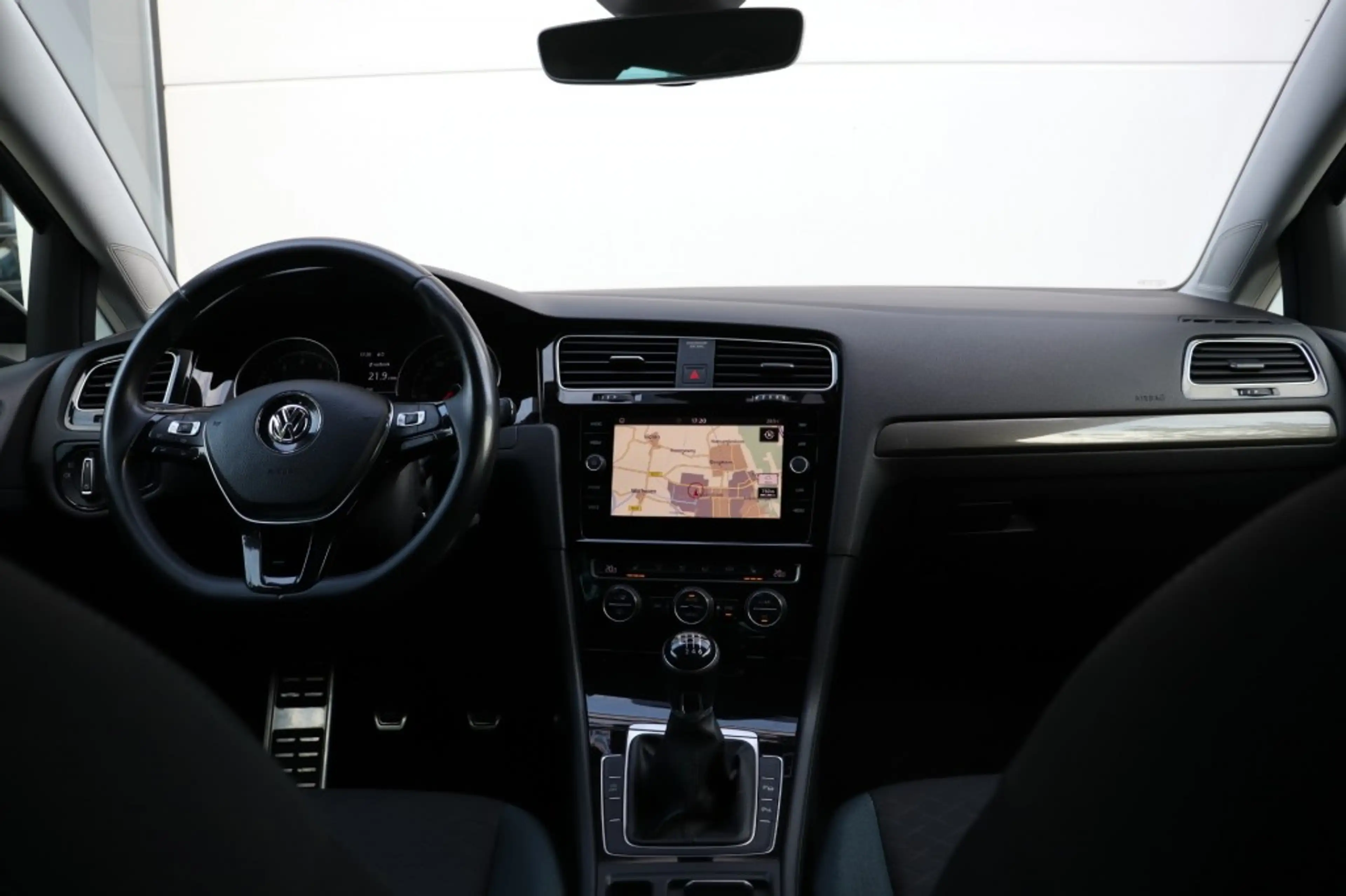 Volkswagen Golf 1.0 TSI 116PK IQ.LINE/LANE.ASSIST/BLIND.SPOT/ADAP. — photo 27