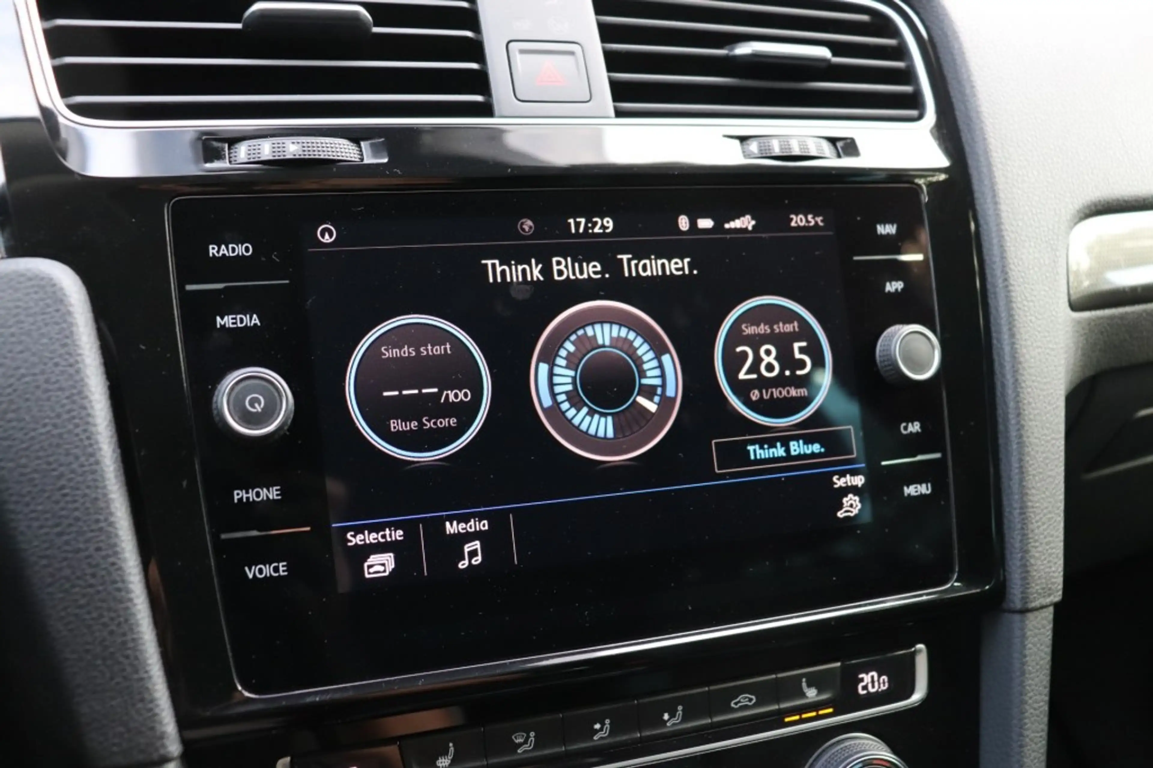 Volkswagen Golf 1.0 TSI 116PK IQ.LINE/LANE.ASSIST/BLIND.SPOT/ADAP. — photo 37