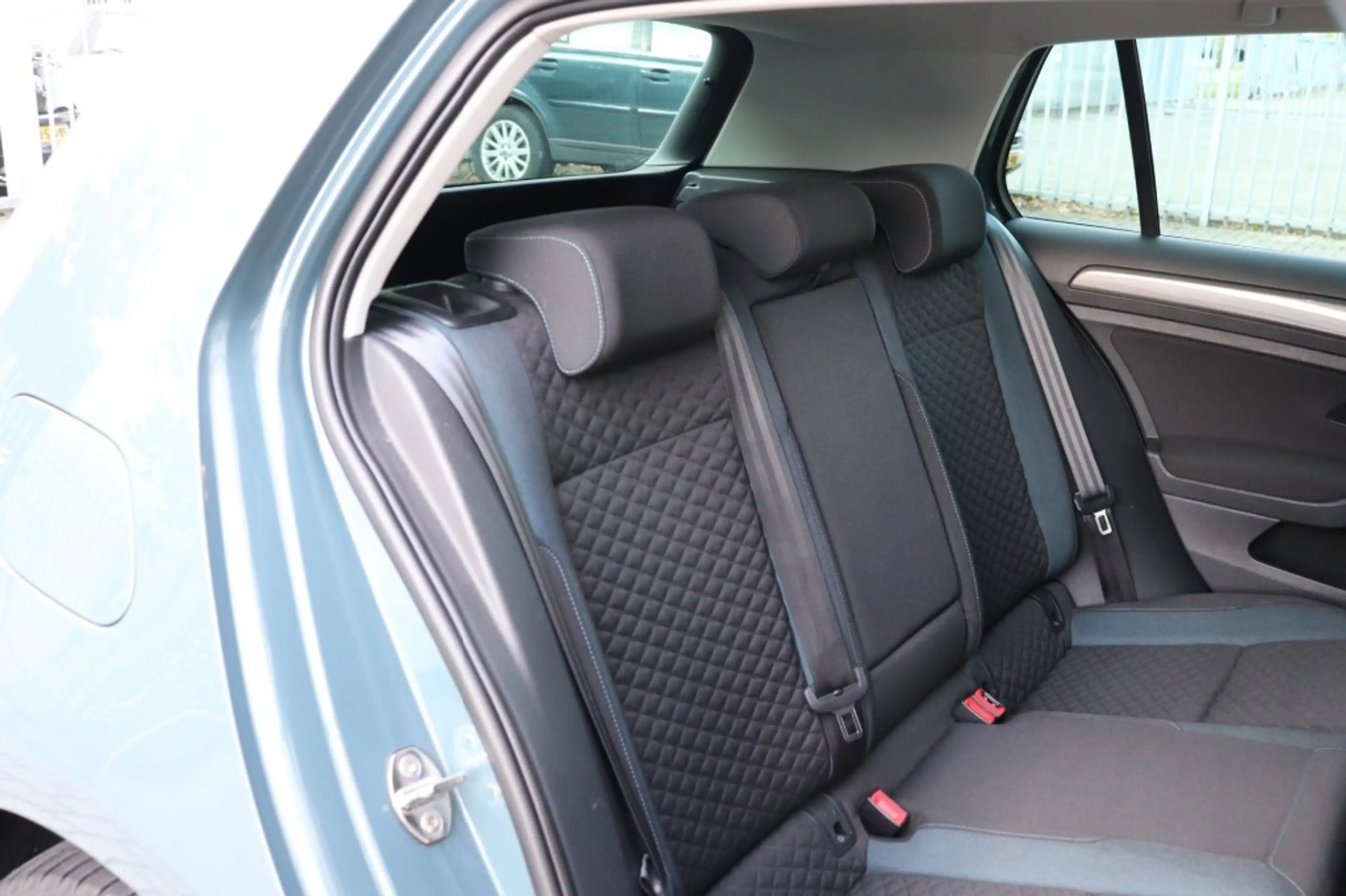 Volkswagen Golf 1.0 TSI 116PK IQ.LINE/LANE.ASSIST/BLIND.SPOT/ADAP. — photo 23