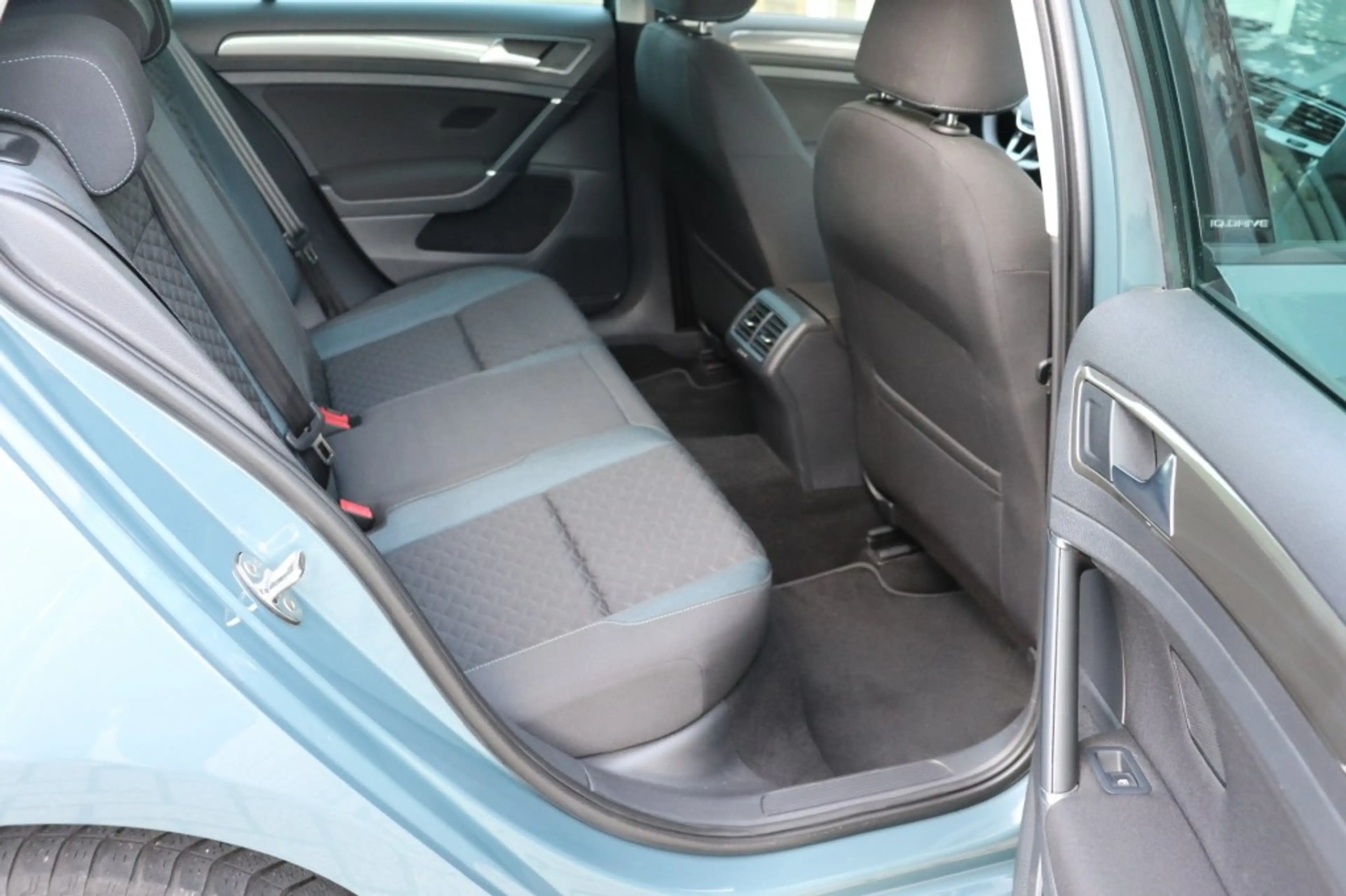 Volkswagen Golf 1.0 TSI 116PK IQ.LINE/LANE.ASSIST/BLIND.SPOT/ADAP. — photo 25