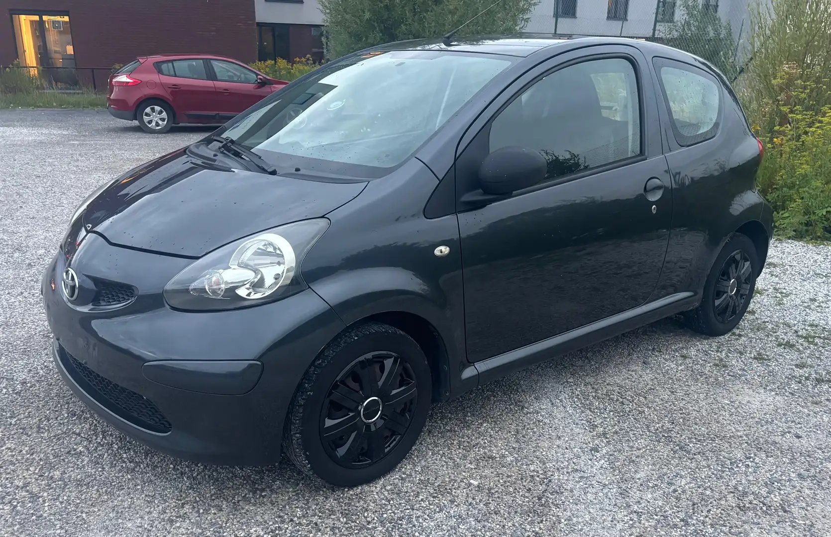 Toyota Aygo Aygo 1.0i VVT-i Plus MMT Gris - 1