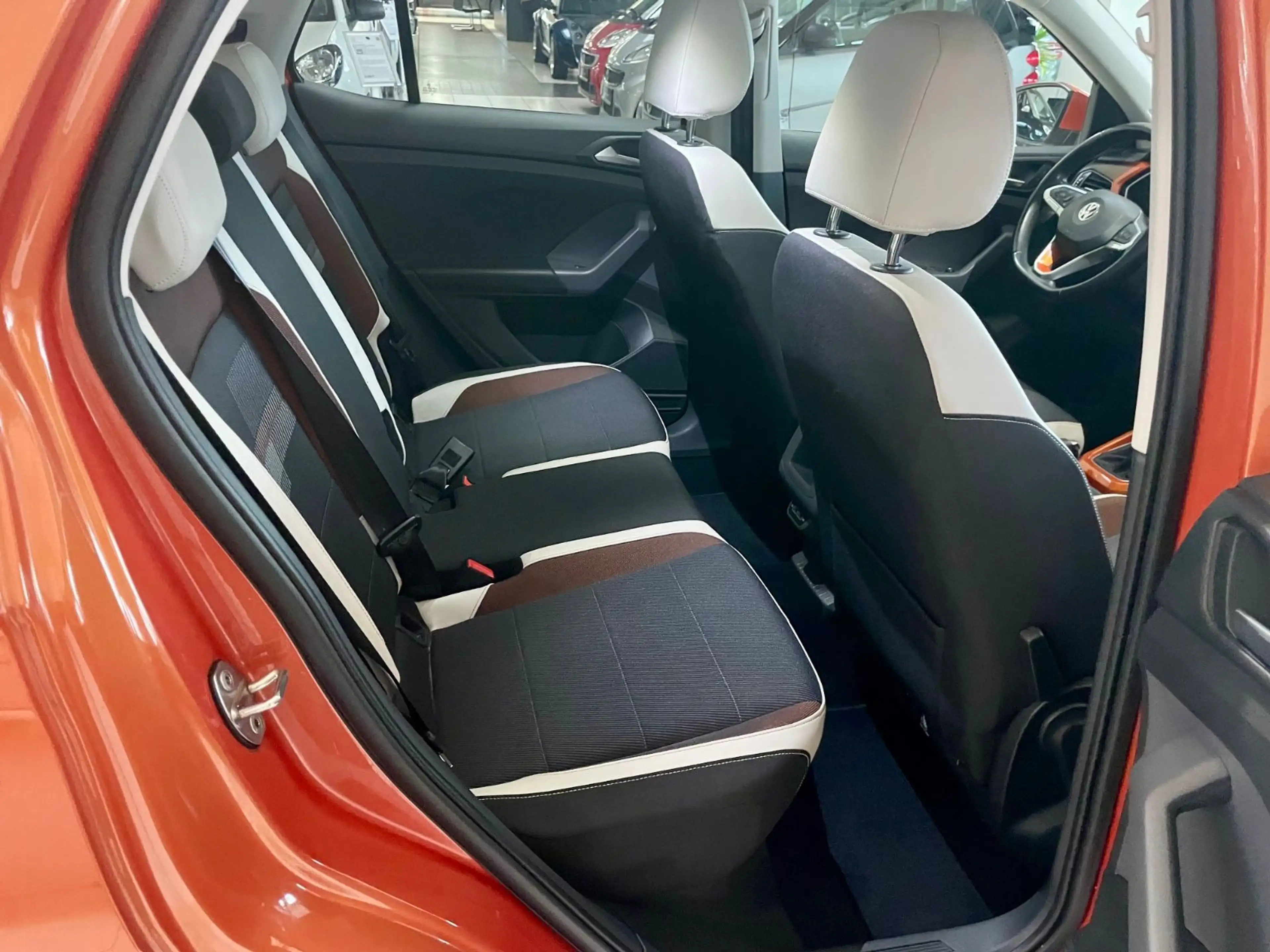 Volkswagen T-Cross Style 1,0 Automatik/Navi/Alus — photo 11