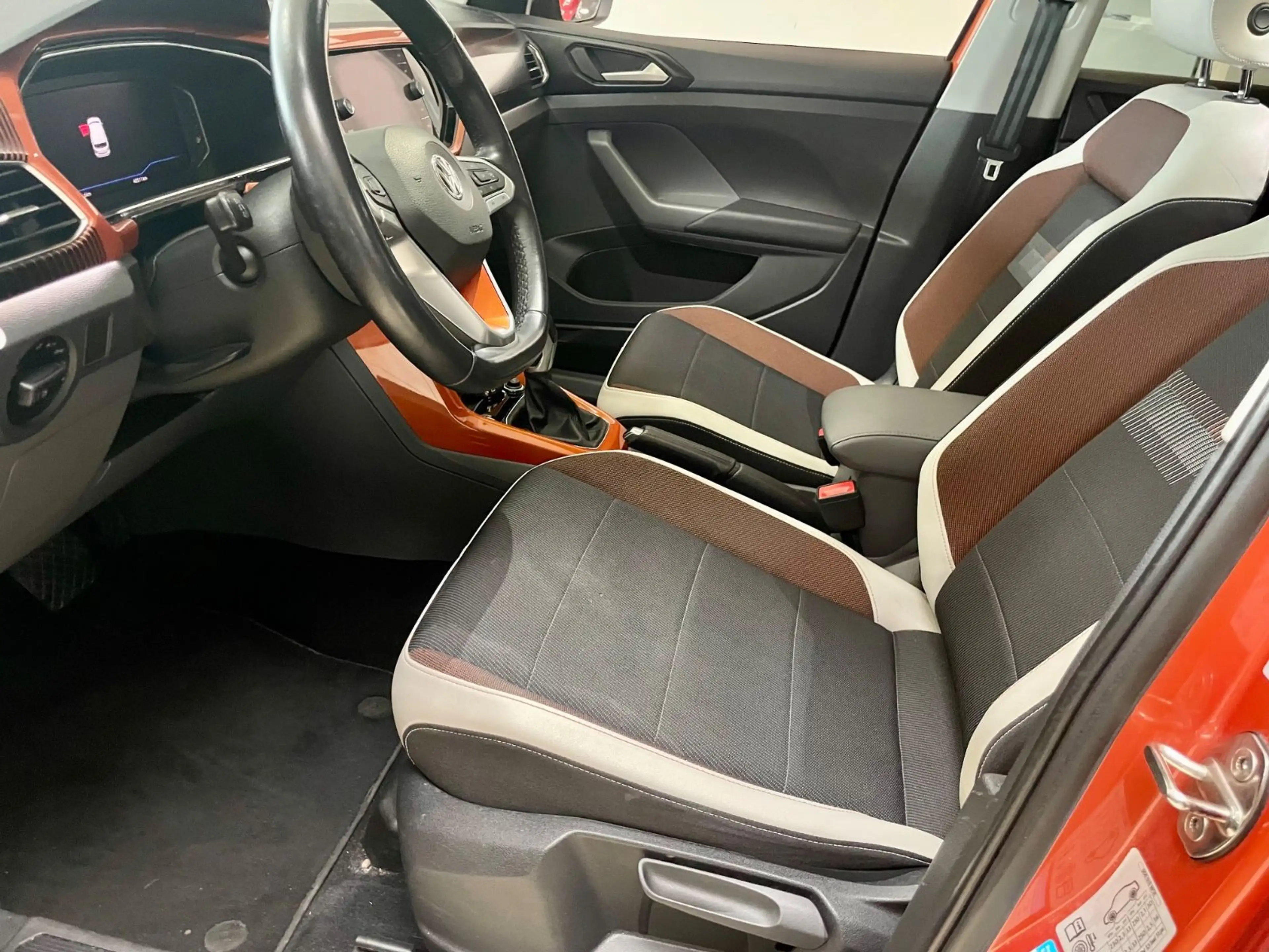 Volkswagen T-Cross Style 1,0 Automatik/Navi/Alus — photo 10