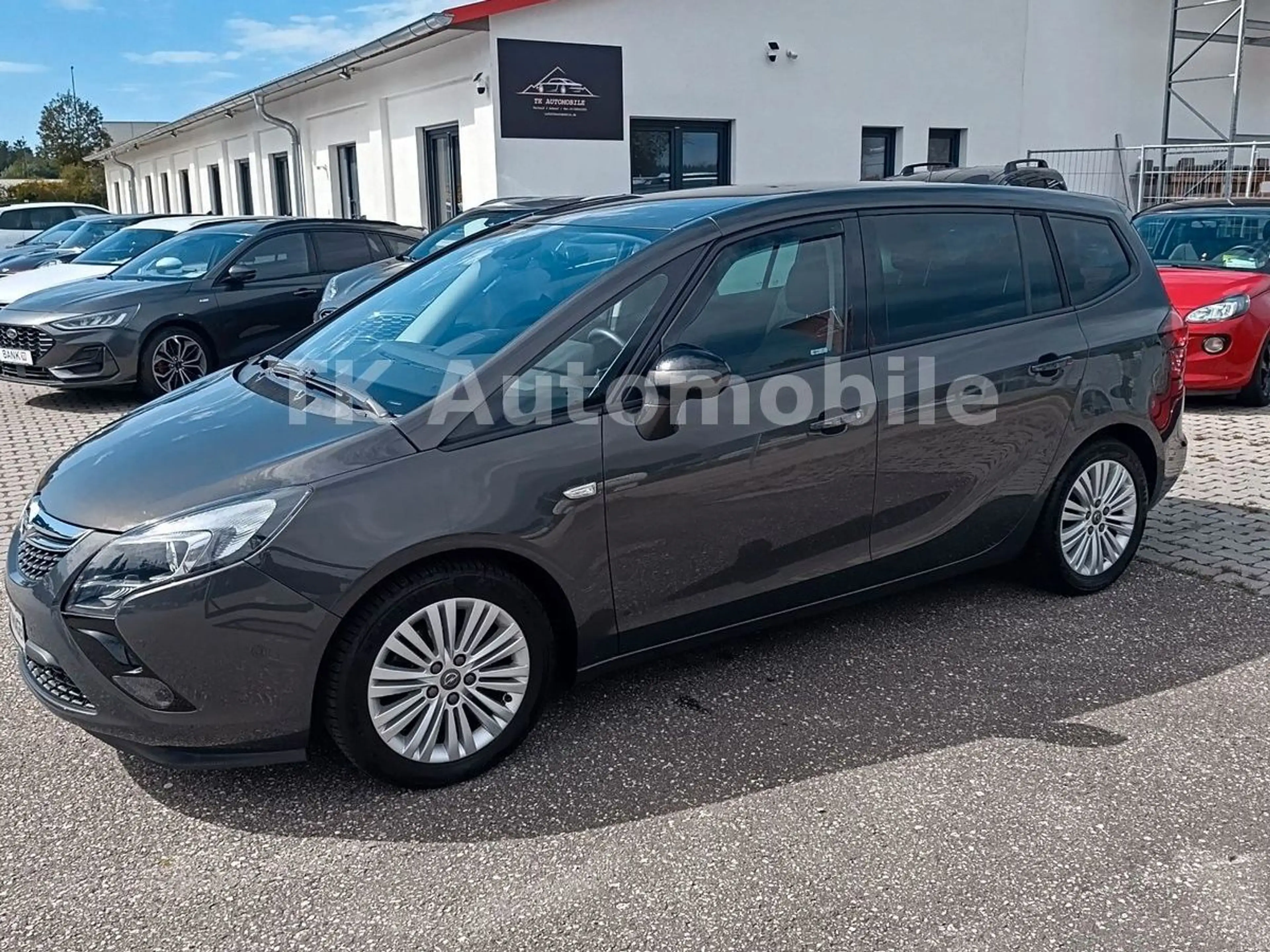 Opel Zafira C Tourer NAVI/SHZ/KAMERA/7 Sitze/1 Hand!