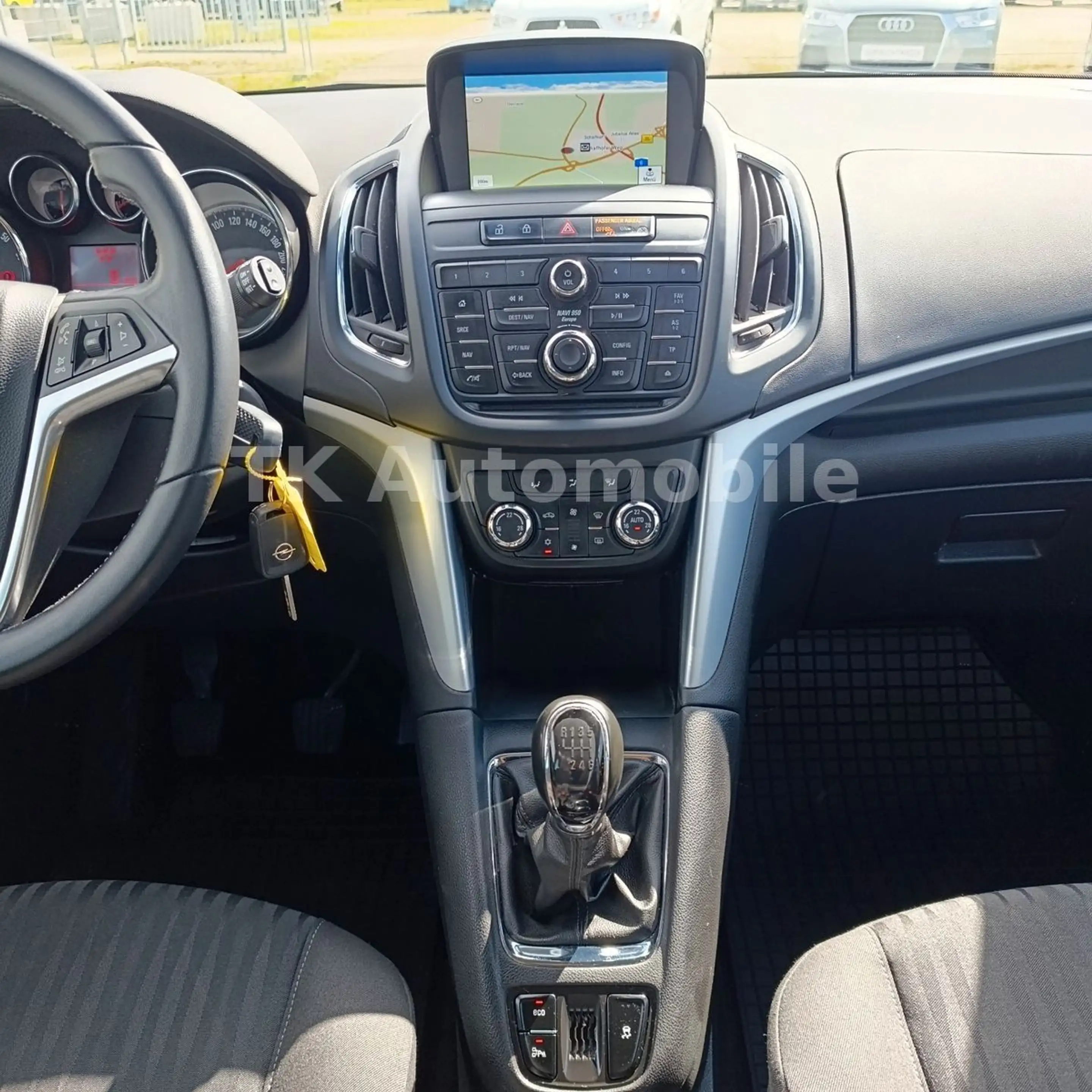 Opel Zafira C Tourer NAVI/SHZ/KAMERA/7 Sitze/1 Hand! — photo 15