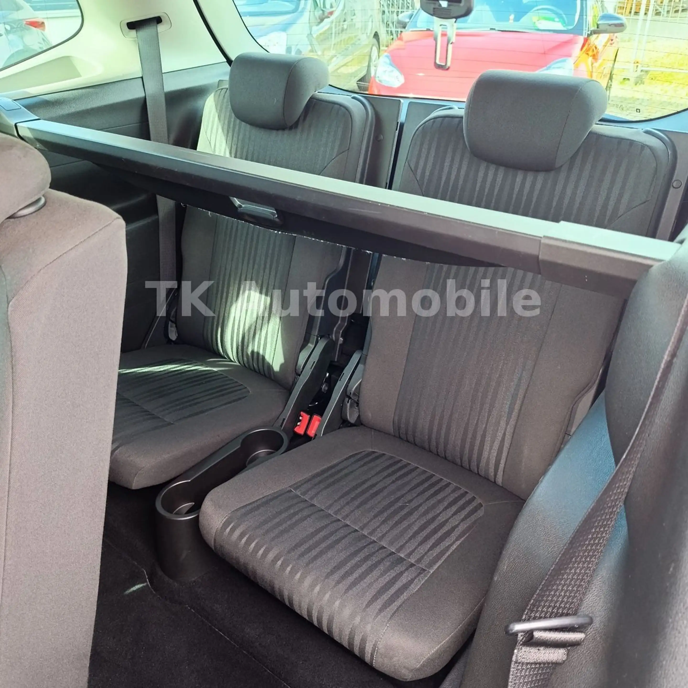 Opel Zafira C Tourer NAVI/SHZ/KAMERA/7 Sitze/1 Hand! — photo 11