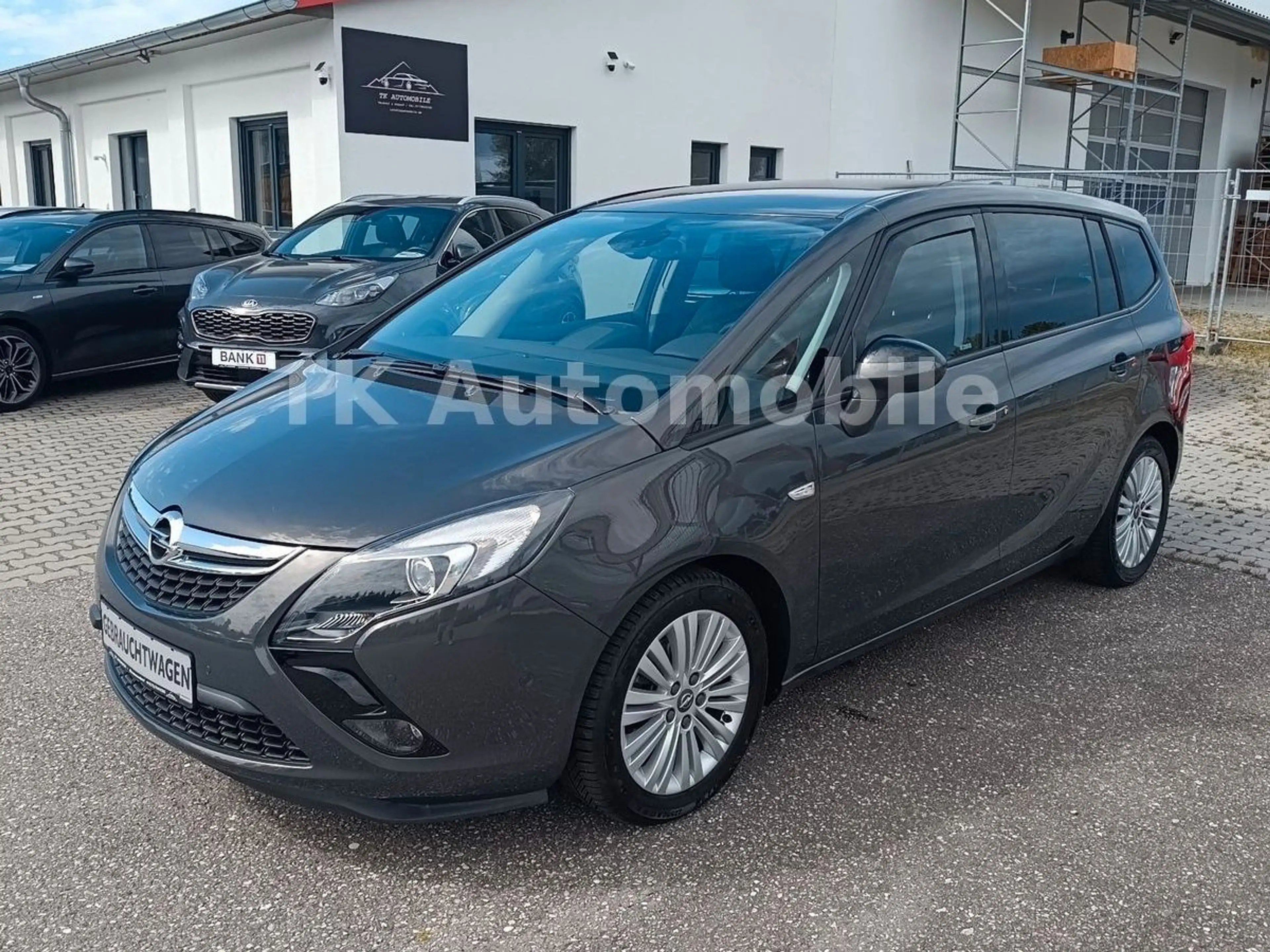 Opel Zafira C Tourer NAVI/SHZ/KAMERA/7 Sitze/1 Hand! — photo 2