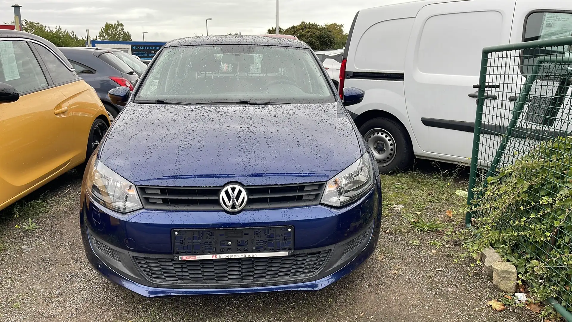 Volkswagen Polo Trendline Klimaanlage TÜV neu Blau - 1