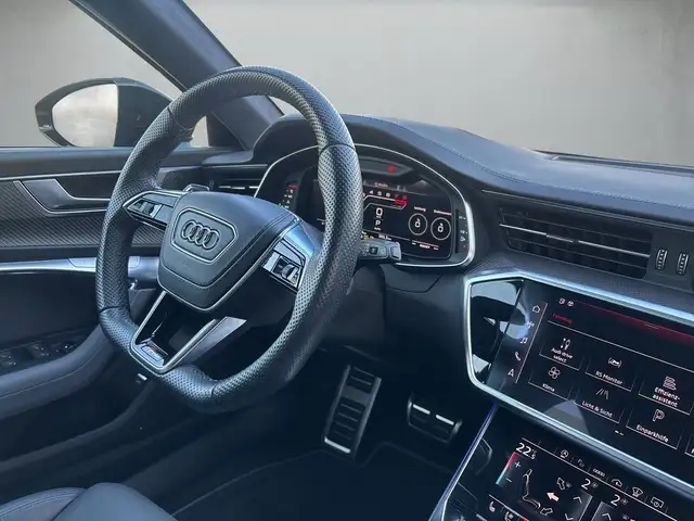 Audi RS6 view 7