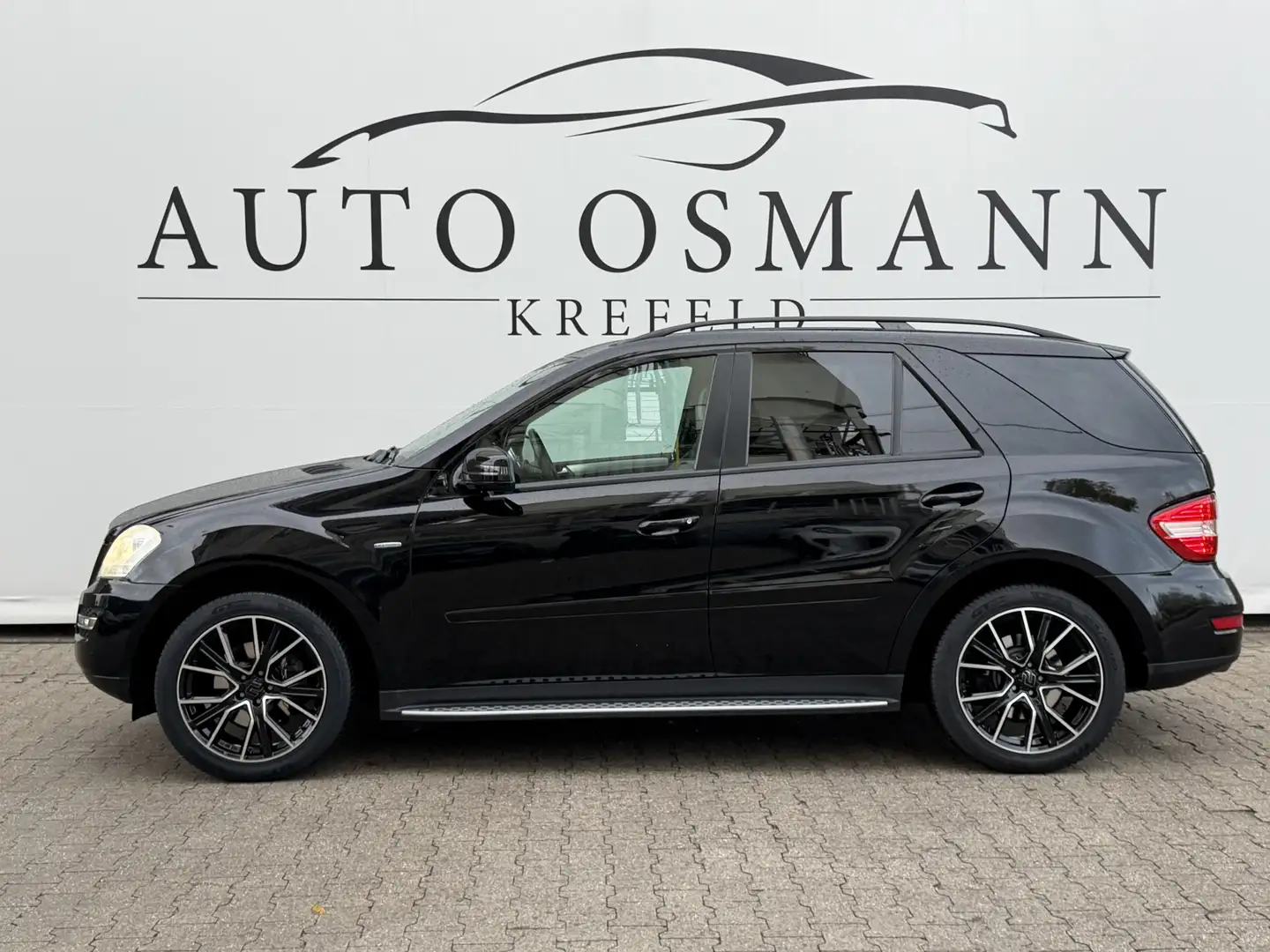 Mercedes-Benz ML 300 CDI BlueEfficiency 4Matic  Bi-Xenon Schwarz - 2
