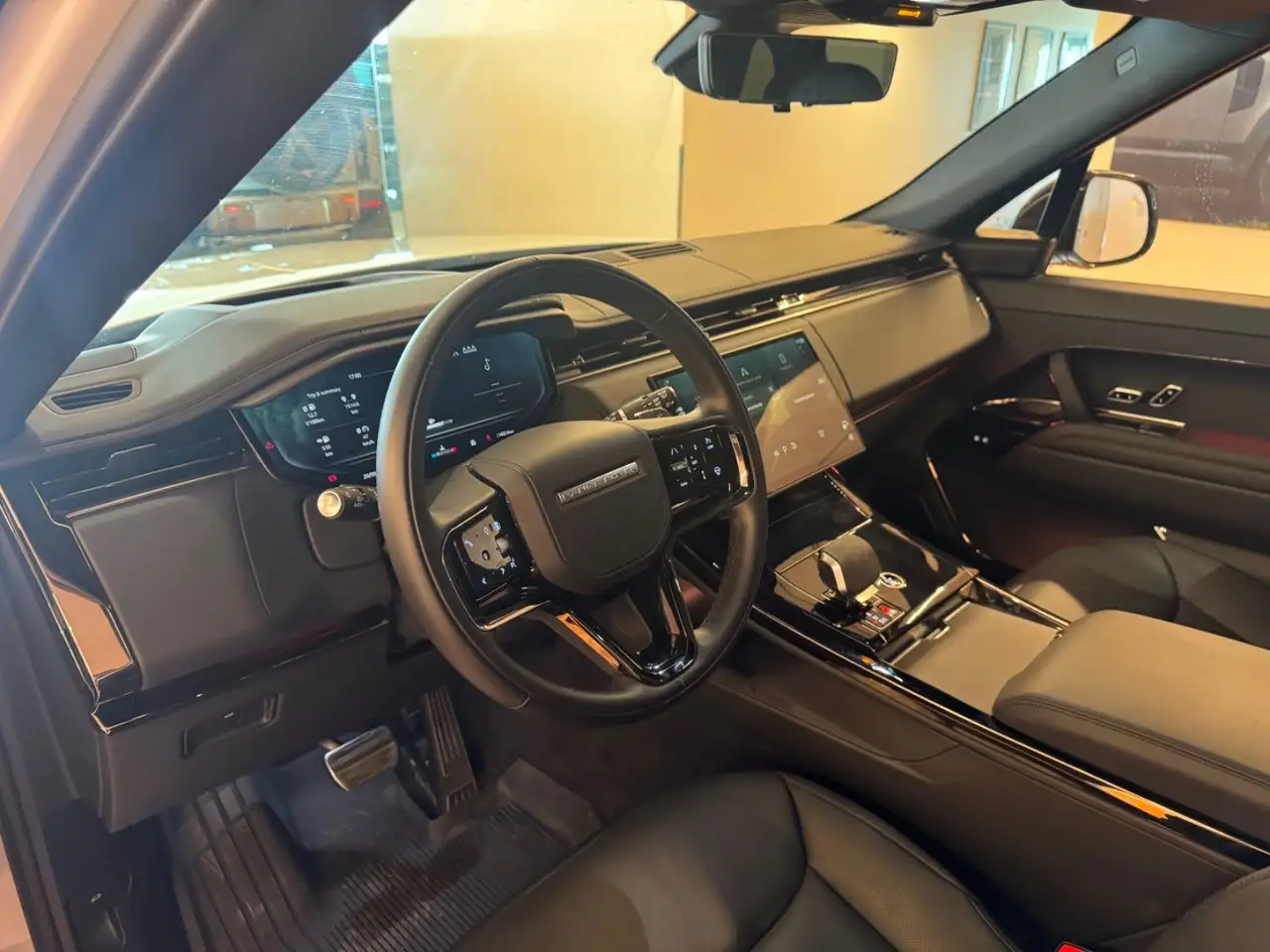 Land Rover Range Rover Sport снимка Land Rover Range Rover Sport