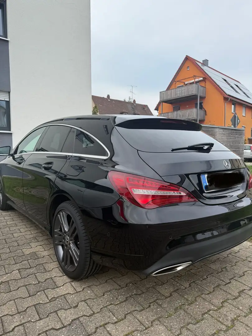 Mercedes-Benz CLA 220 8-fach bereift / Unfallfrei / Neue HU und Bremsen Schwarz - 2