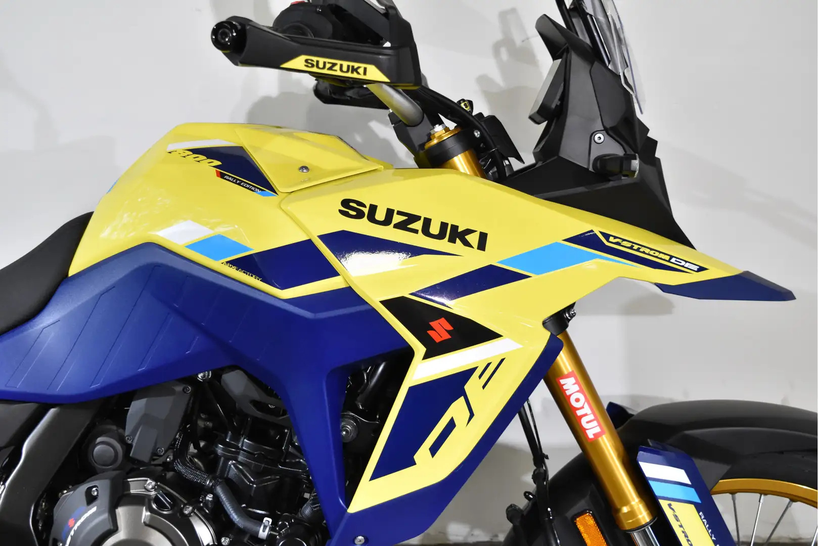 Suzuki V-Strom 800DE RALLY EDITION Geel - 2