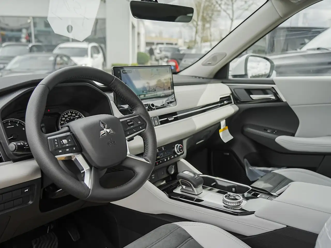 Mitsubishi Outlander снимка Mitsubishi Outlander