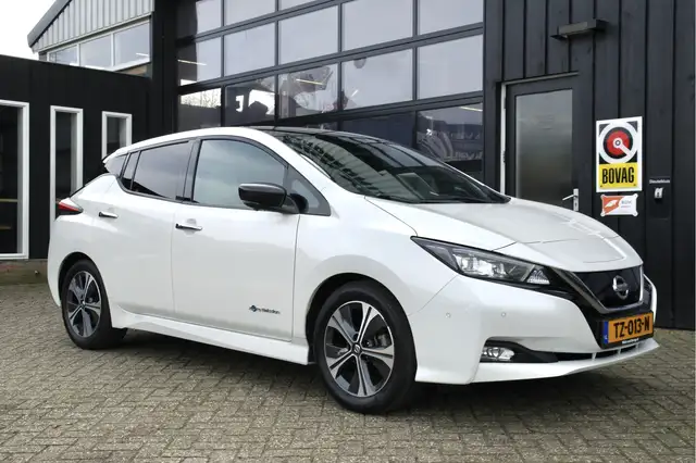 Nissan Leaf Tekna 40 kWh | Cruise | Leder | Camera | Autopilot
