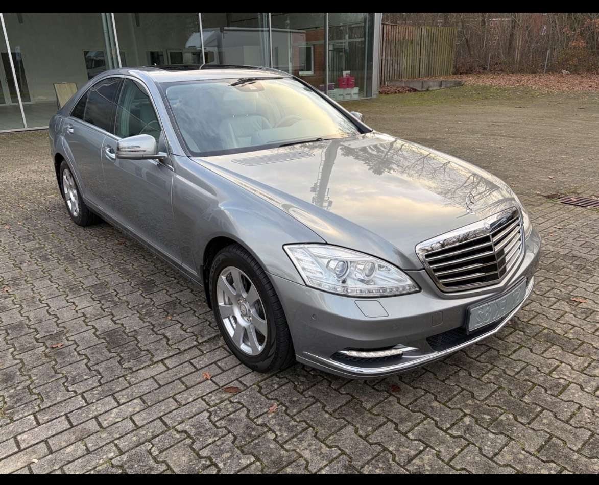 Second hand Mercedes Benz S-Class 