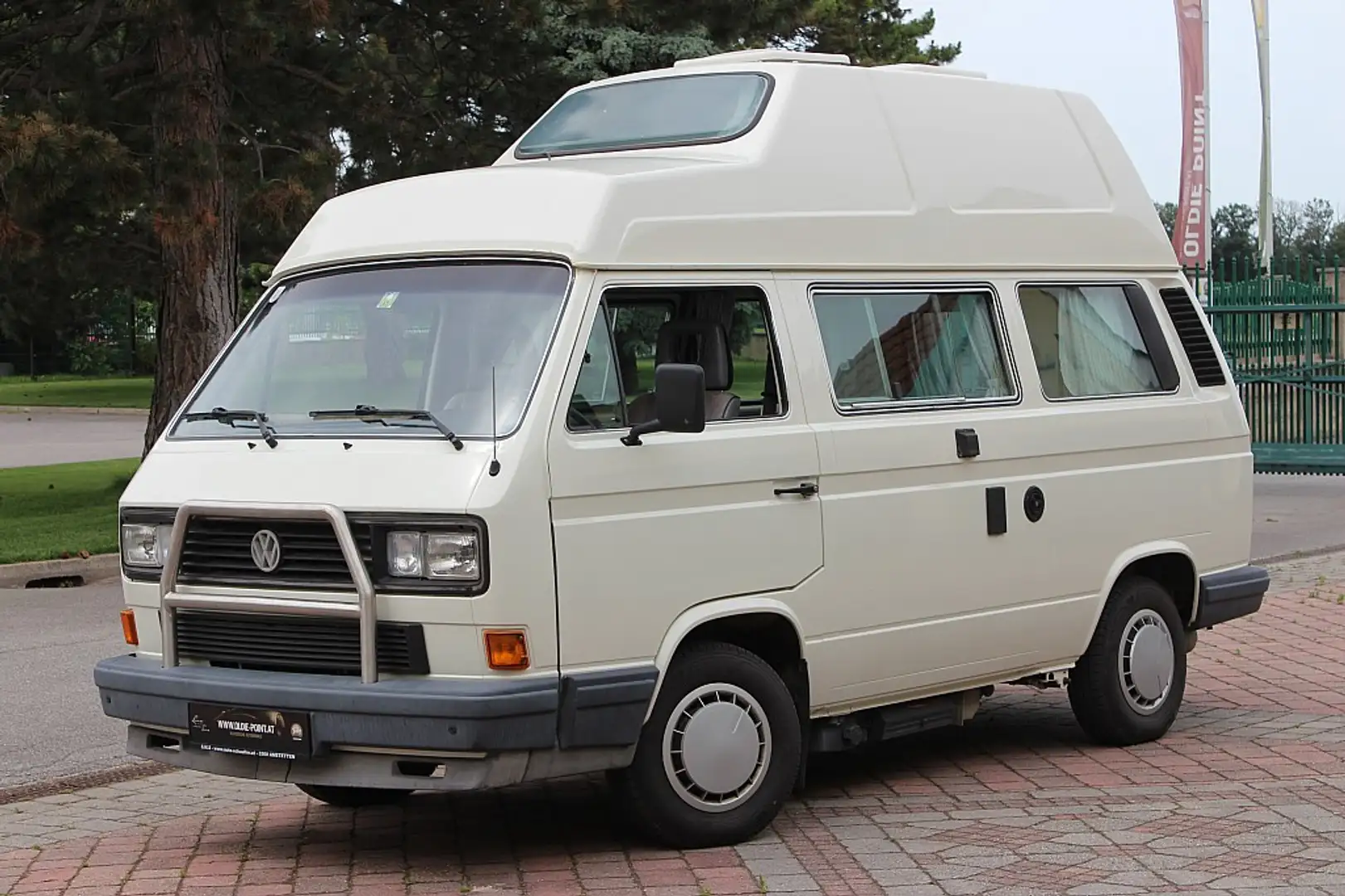 Volkswagen T3 California Camper 1,6 TD aus erster Hand White - 1
