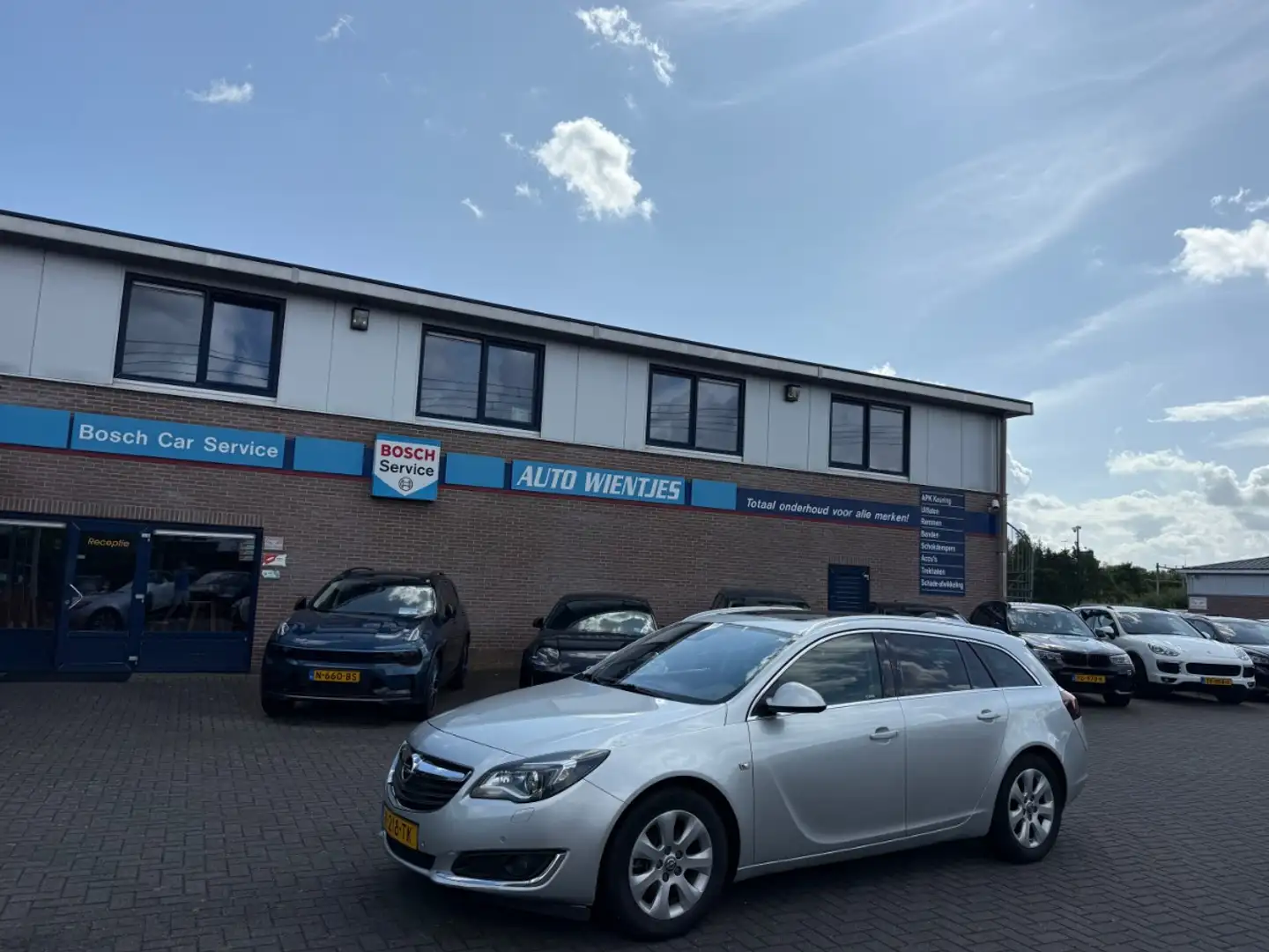 Opel Insignia Sports Tourer 1.6 CDTI | Innovation | Pano | Leer Grijs - 2