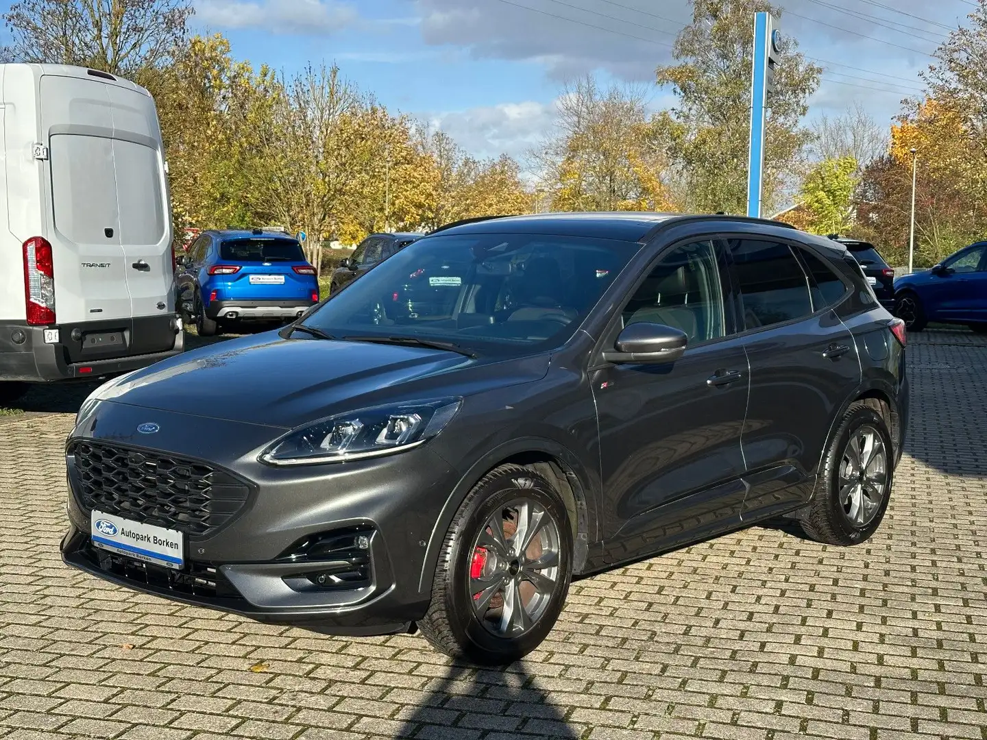 Ford Kuga ST-Line X Panorama Technologie Paket Winter Grijs - 1