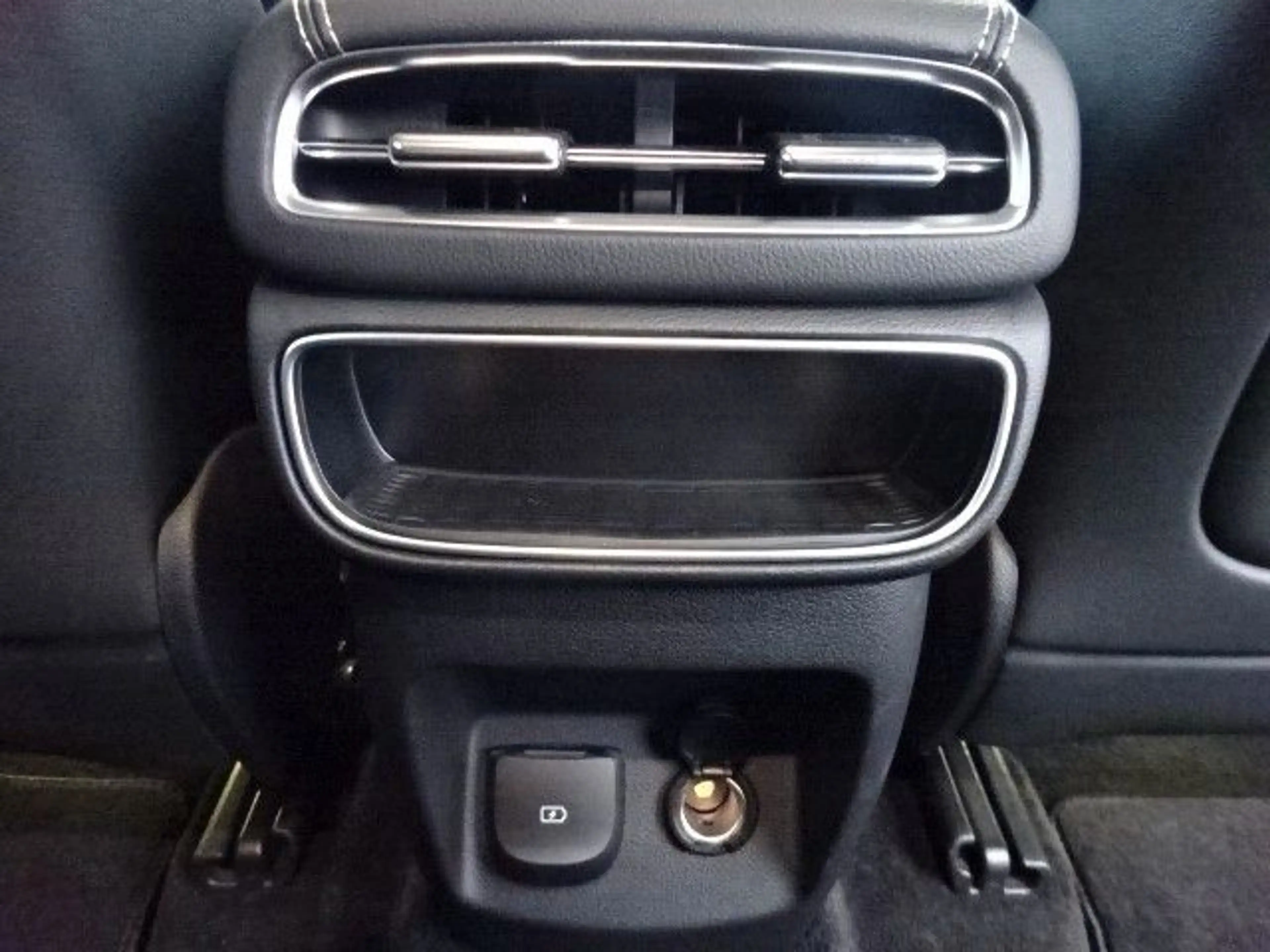 Genesis GV80 304PS Autm. Premium 4WD Navi Leder Kamera — photo 14