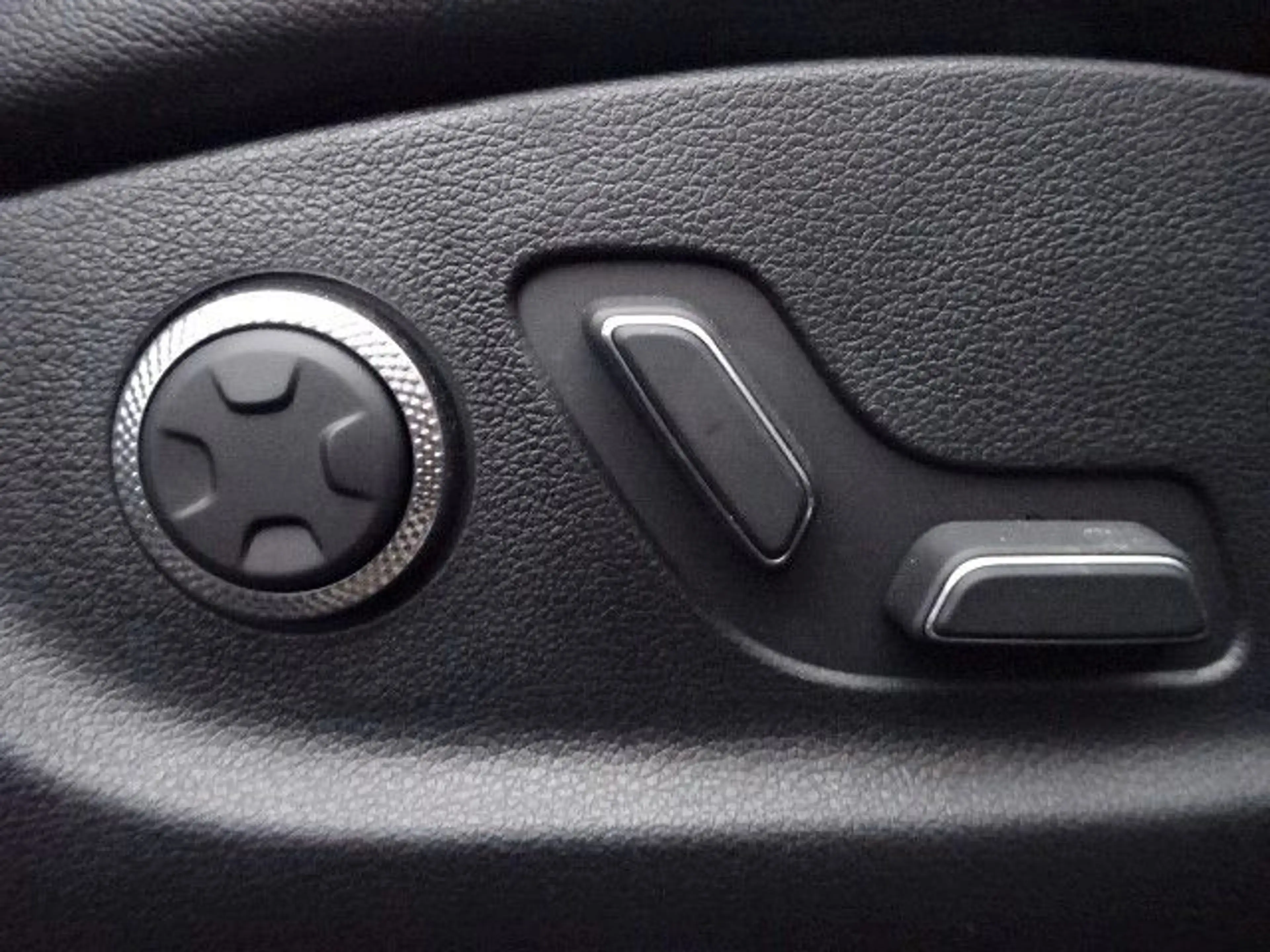 Genesis GV80 304PS Autm. Premium 4WD Navi Leder Kamera — photo 11