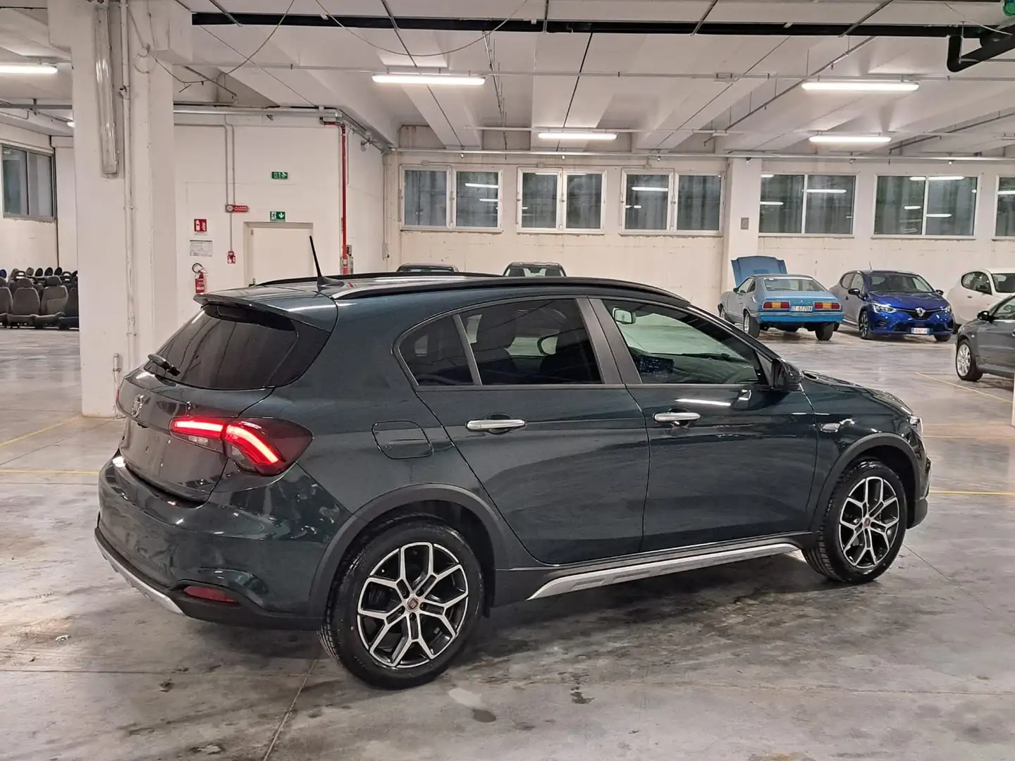Fiat Tipo 1000 100CV Cross 5 Porte ***Km. Zero*** Verde - 2