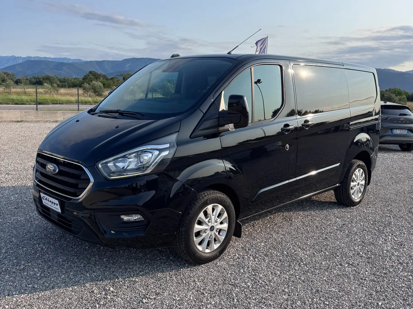 Ford Tourneo Custom Doppia Cabina Titanium Noir - 1