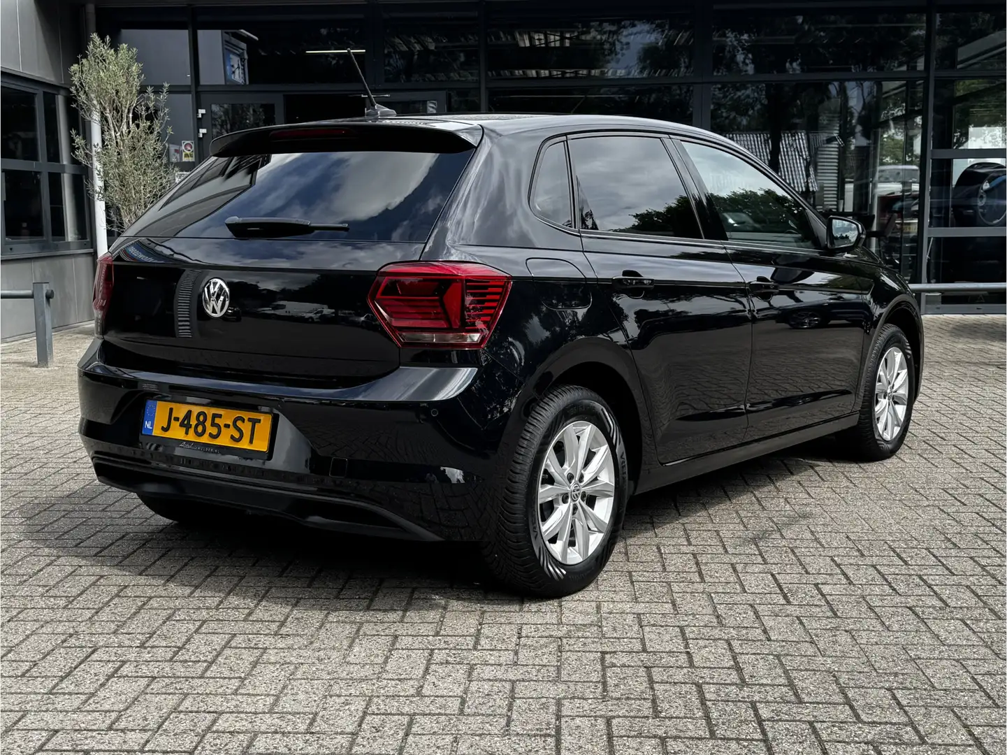 Volkswagen Polo 1.0 TSI Highline Automaat/Climate control/PDC/Navi Fekete - 2