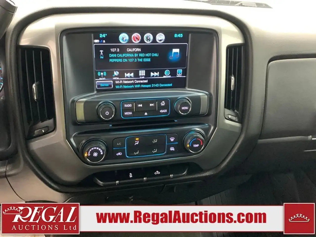 Chevrolet Silverado 1500 снимка Chevrolet Silverado 1500