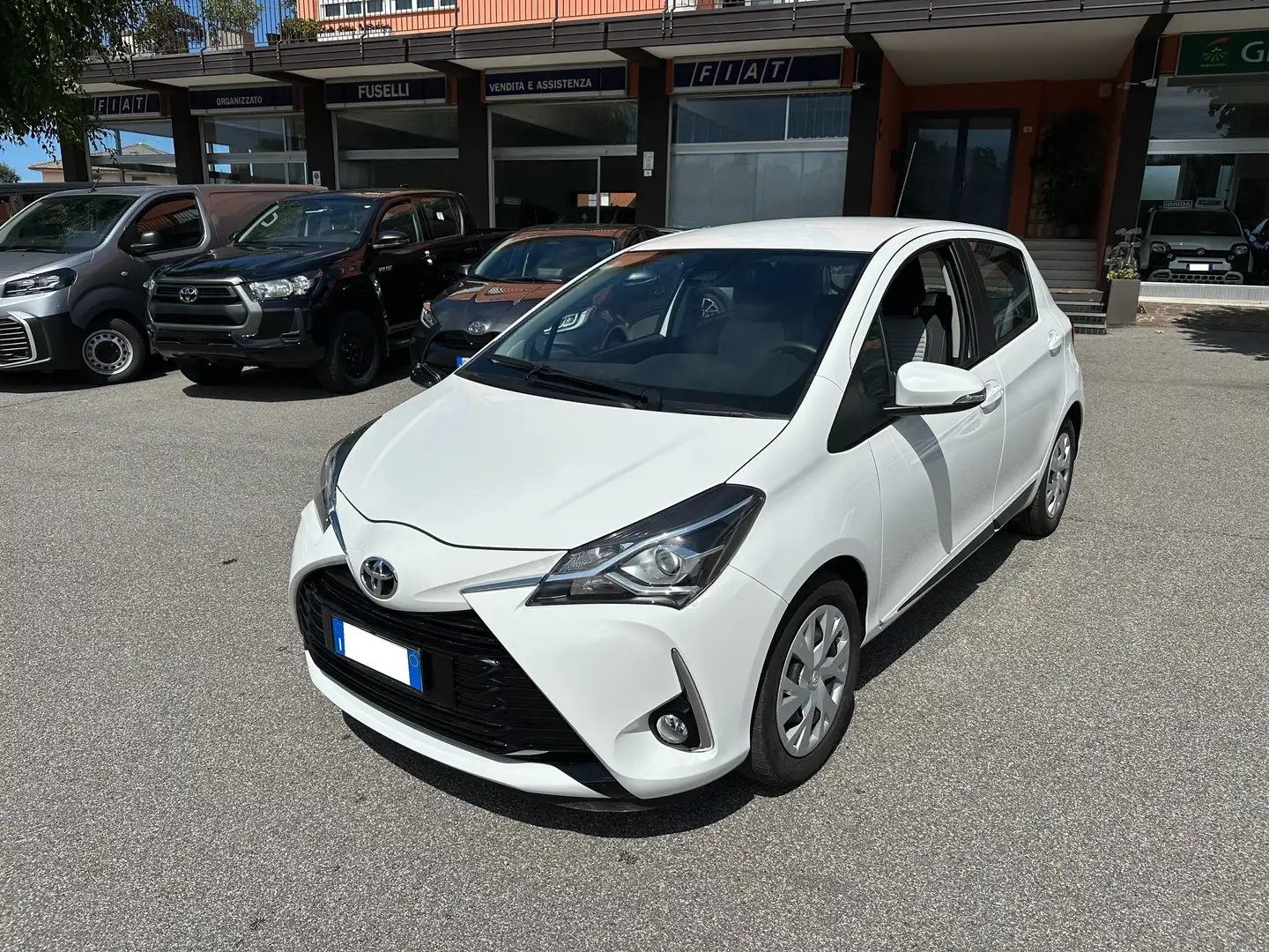 Toyota Yaris Yaris III 5p 1.0 Active 72cv Bianco - 1