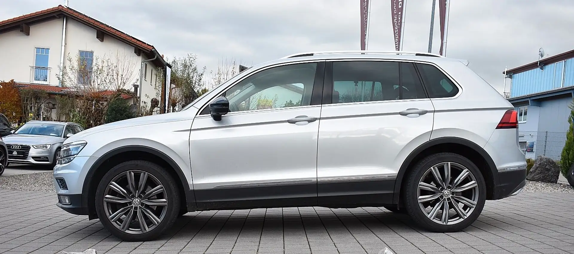 Volkswagen Tiguan Highline BMT/Start-Stopp 4Motion Argent - 1