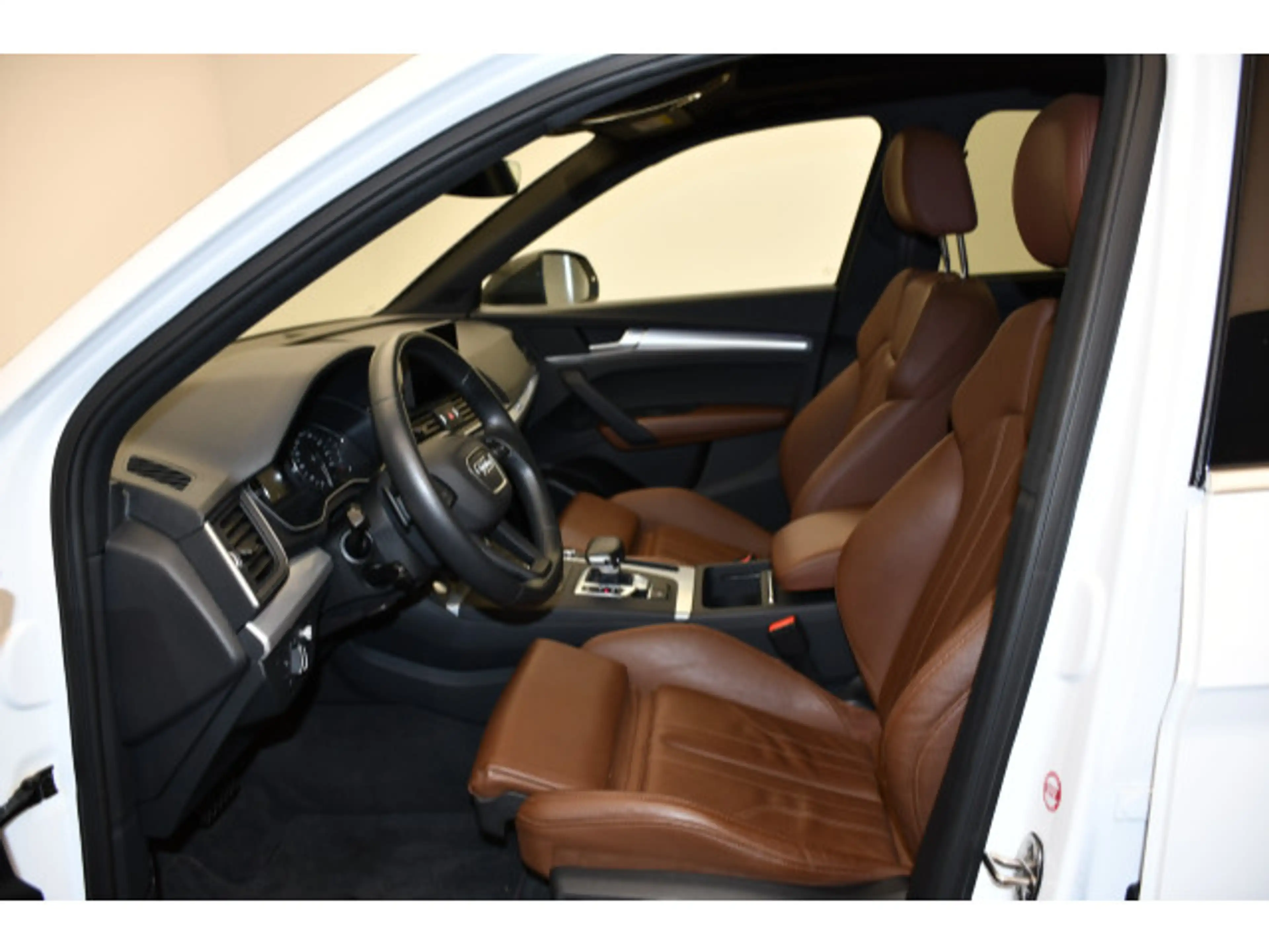 Audi Q5 55 TFSIe S-tronic quattro Pano/Tempo/Einparkh — photo 4