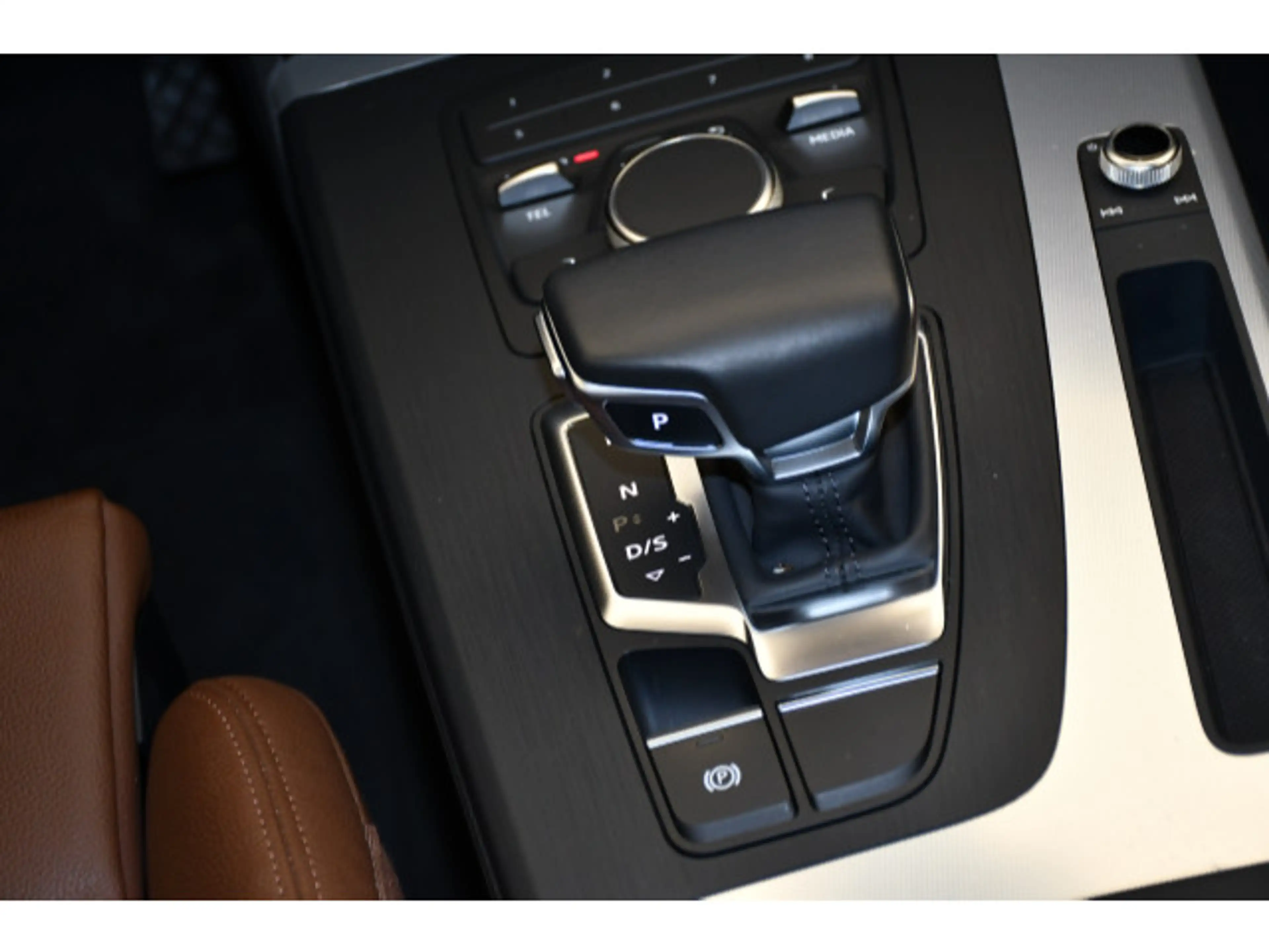 Audi Q5 55 TFSIe S-tronic quattro Pano/Tempo/Einparkh — photo 7