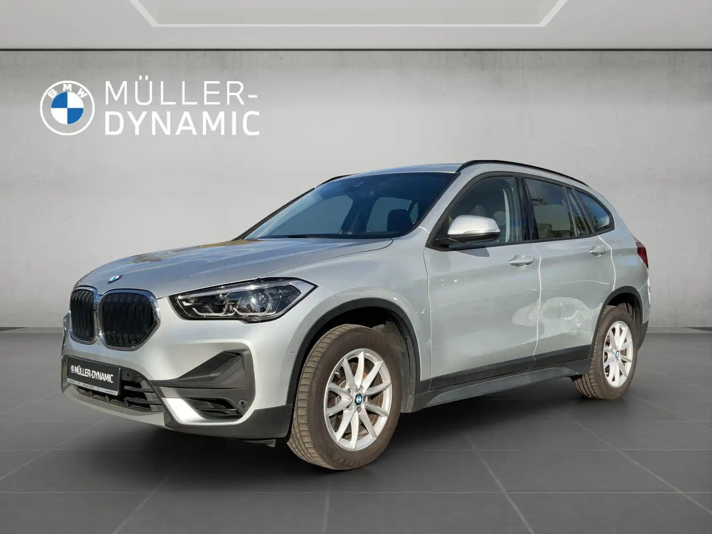 BMW X1 sDrive20i ADVANTAGE LED PDC KLIMA TEMPOMAT Silber - 1