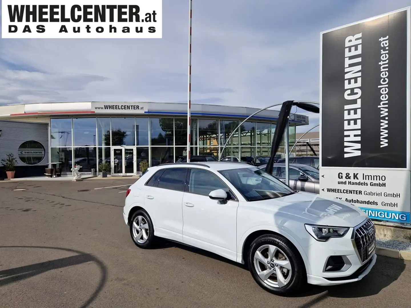 Audi Q3 35 TFSI advanced * AHK * KAMERA Белый - 1