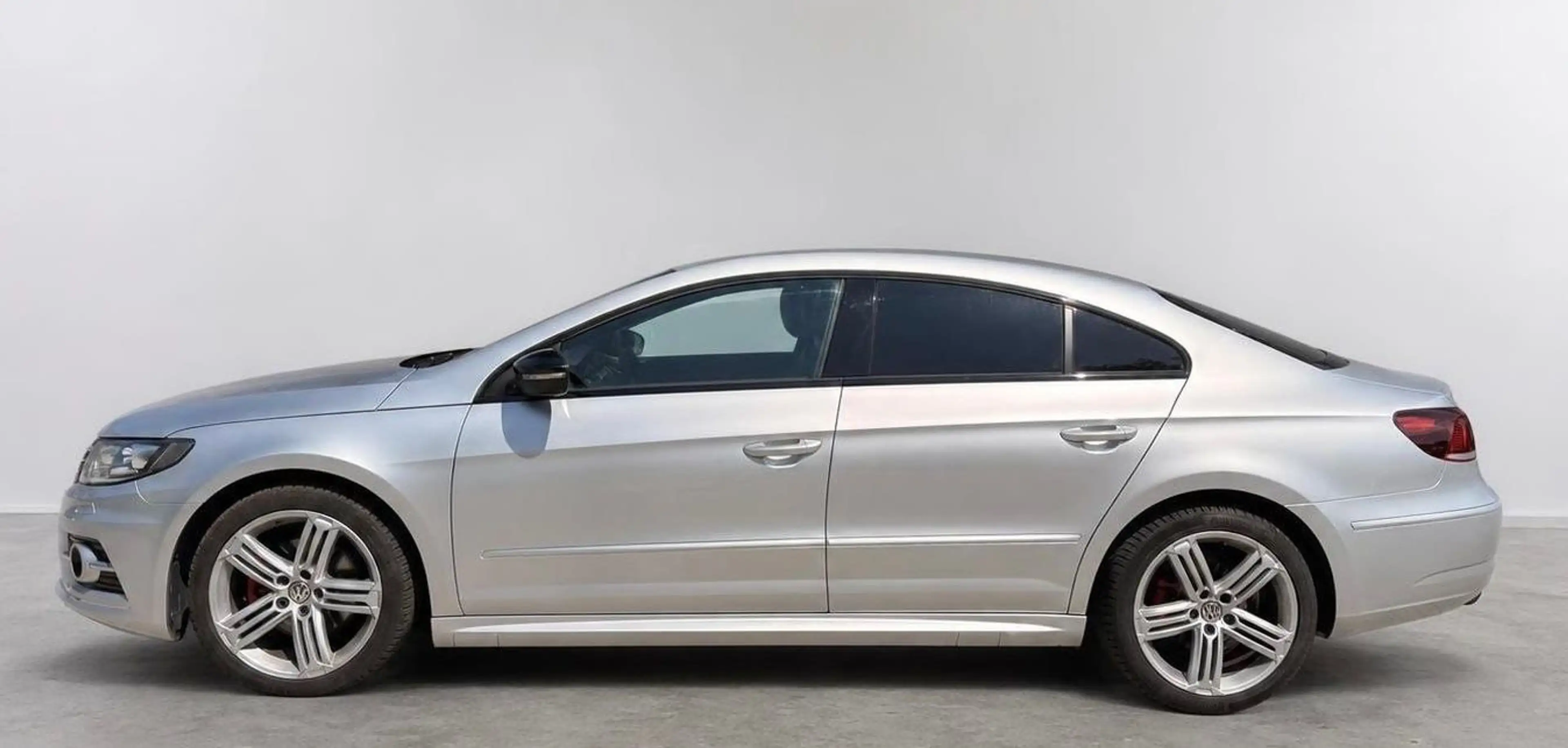 Volkswagen CC R-Line 2.0 TDI Dynamic Black KEYLESS/KAMERA — photo 2