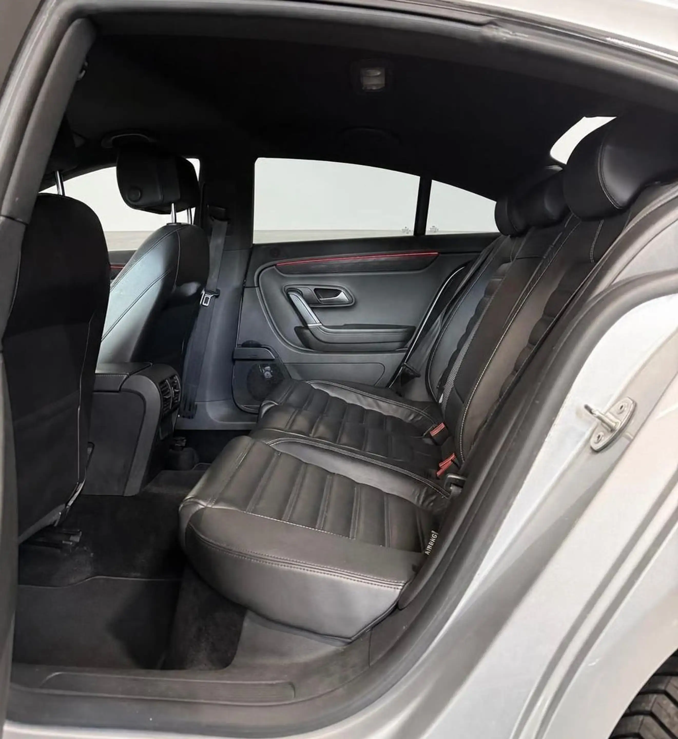Volkswagen CC R-Line 2.0 TDI Dynamic Black KEYLESS/KAMERA — photo 13