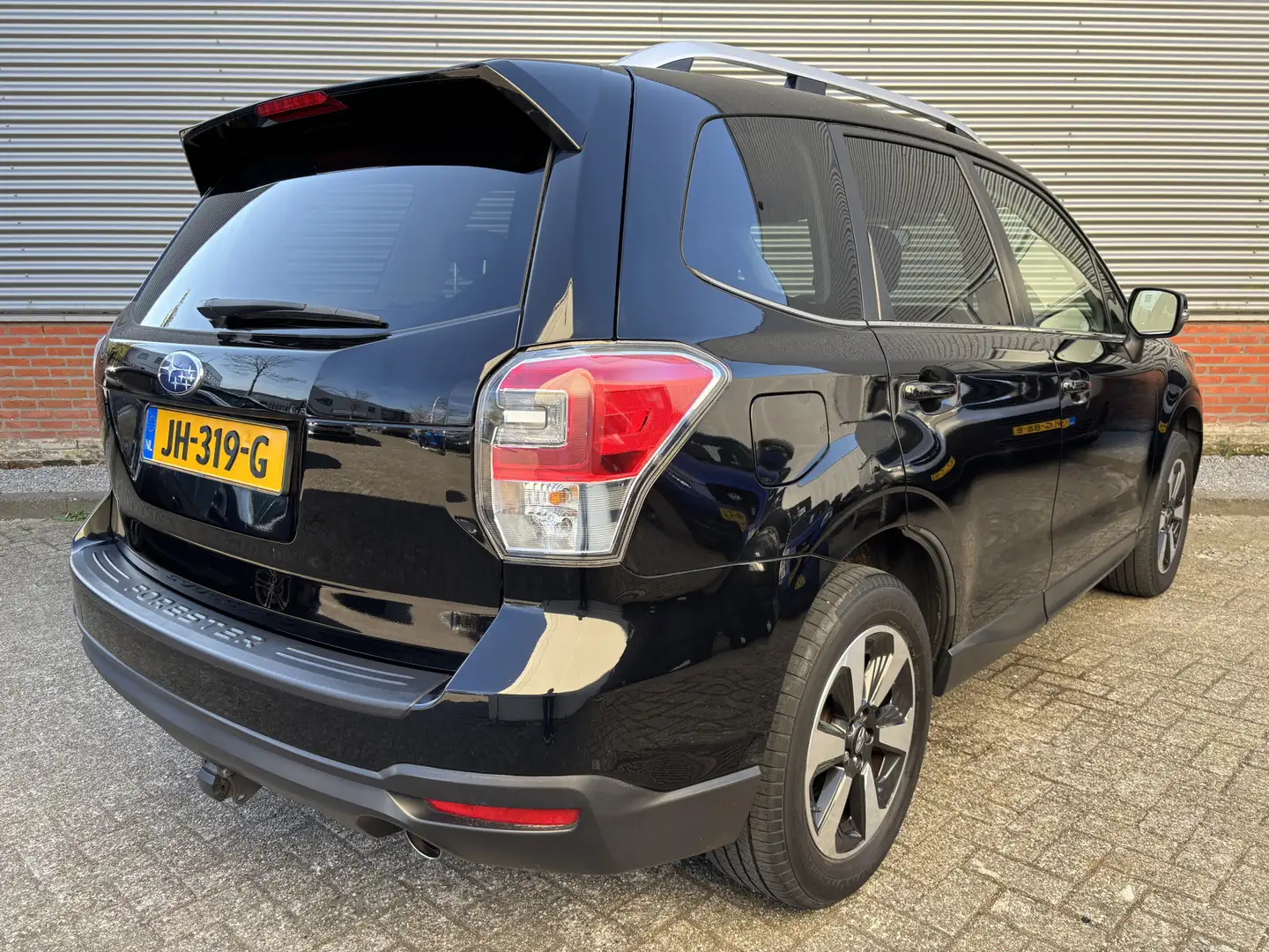 Subaru Forester 2.0 Premium AWD | 1e Eigenaar | Afn. Trekhaak | Pa Zwart - 2