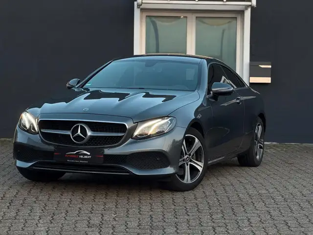 Mercedes-Benz E 200 Coupe AMBIENTE/KAMERA/TOTWINKEL/AHK/SPORT
