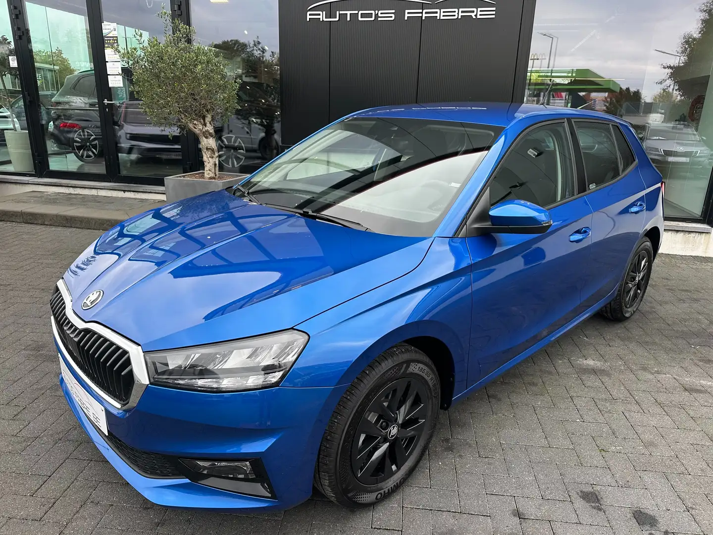 Skoda Fabia 1.0i DSG 130years Camera GPS Verw zetels NIEUW Blauw - 1