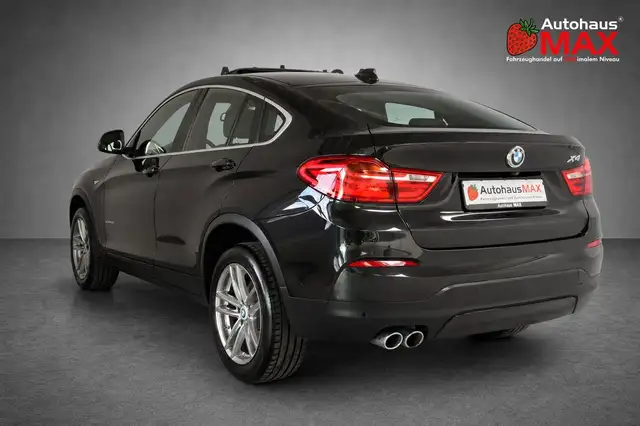 BMW X4 view 3