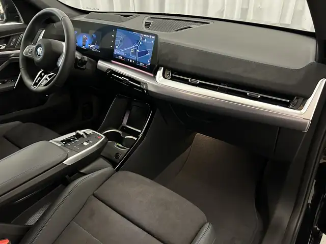 BMW X1 view 9