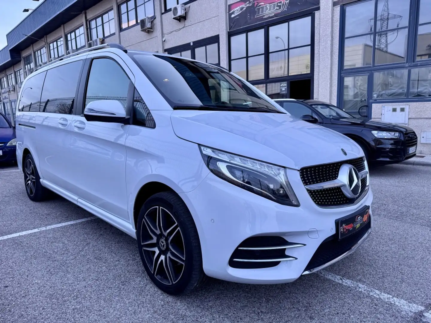 Mercedes-Benz V 300d Extralargo Avantgarde Blanc - 2