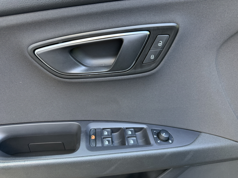 SEAT Leon 1.2 TSI Style LED Navi Tempomat Sitzheizung — photo 32